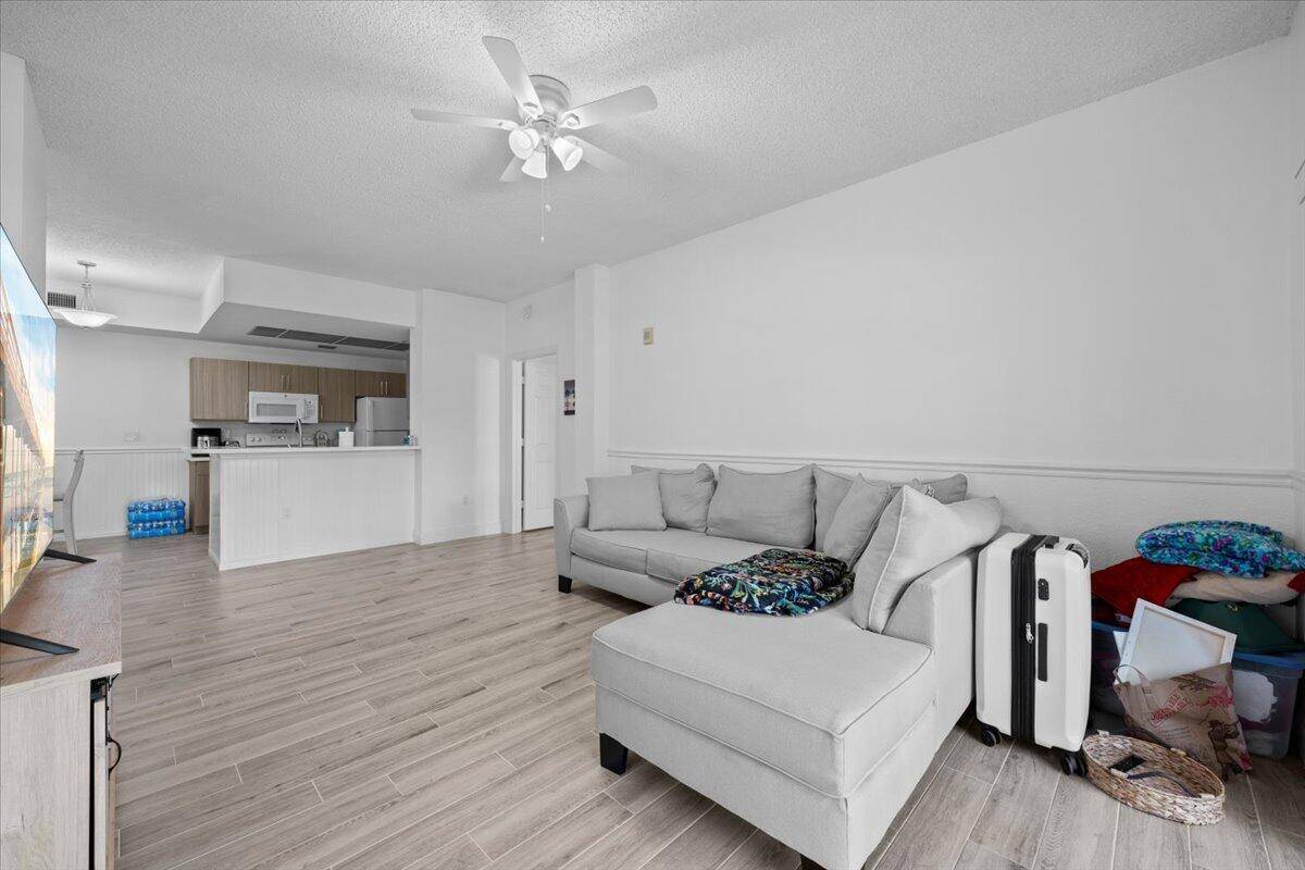 Palm Beach Gardens, FL 33410,2812 Grande Pkwy 102