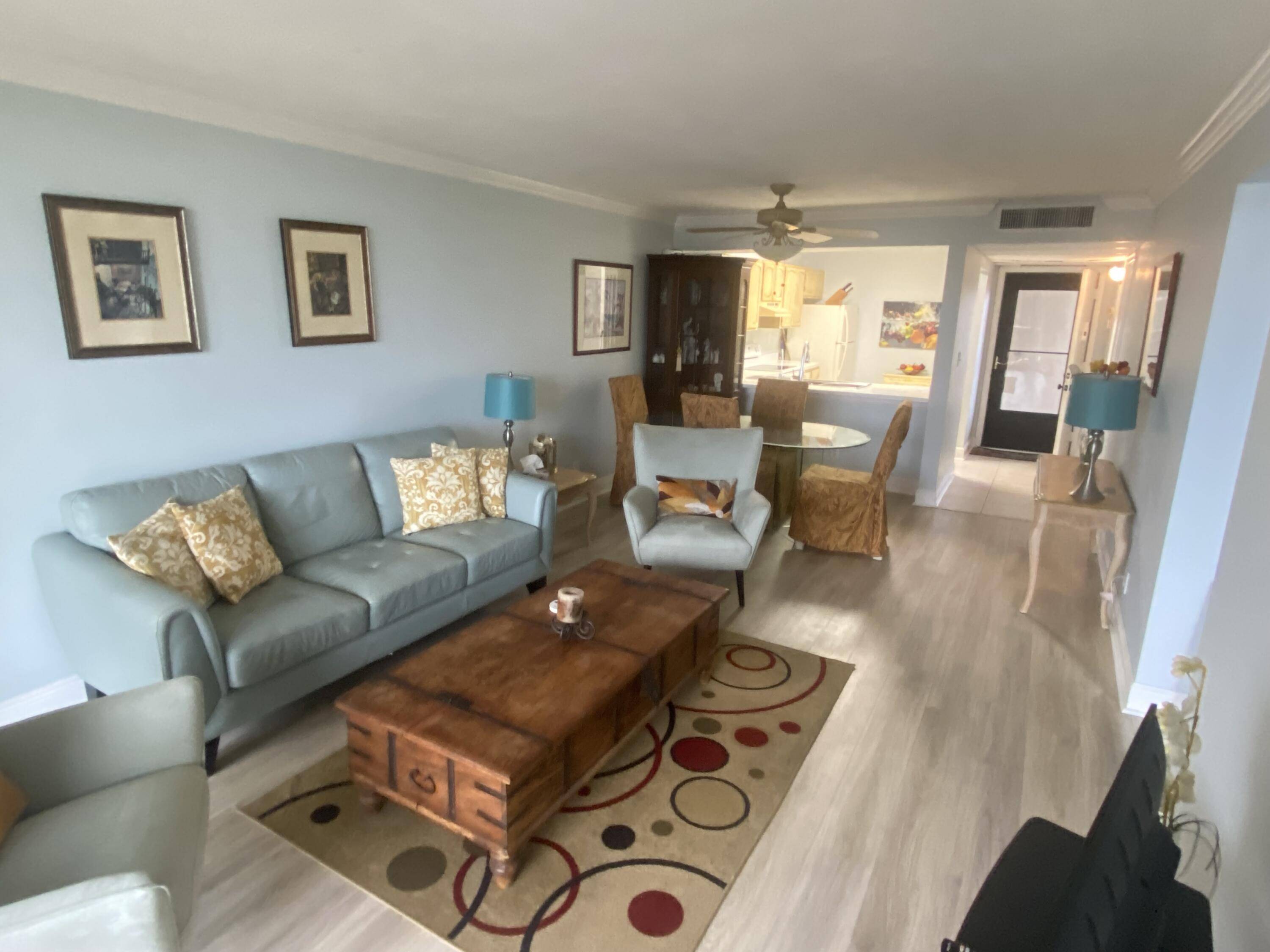 Boca Raton, FL 33432,8 Royal Palm WAY 6040