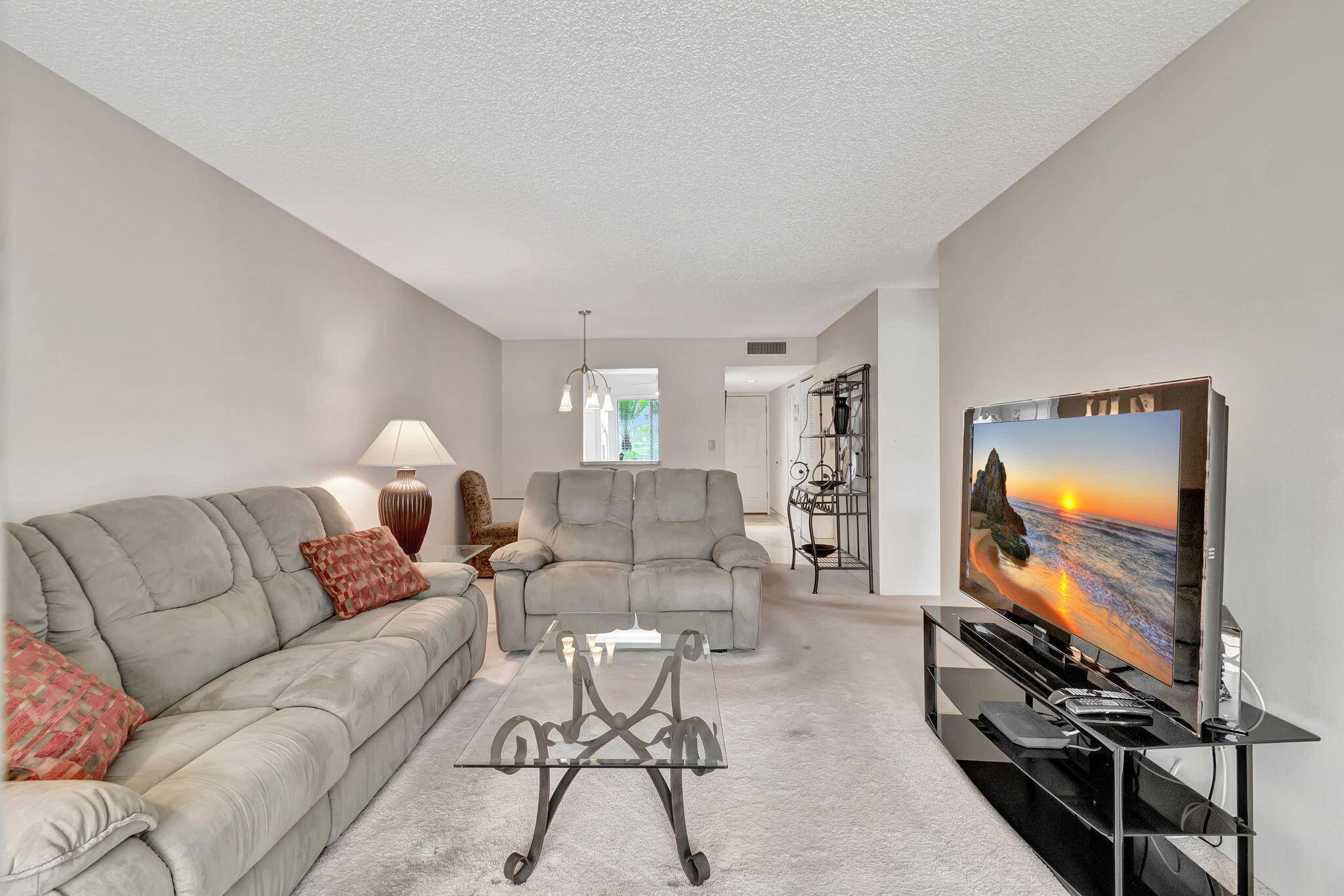 Delray Beach, FL 33446,6795 Huntington LN 107