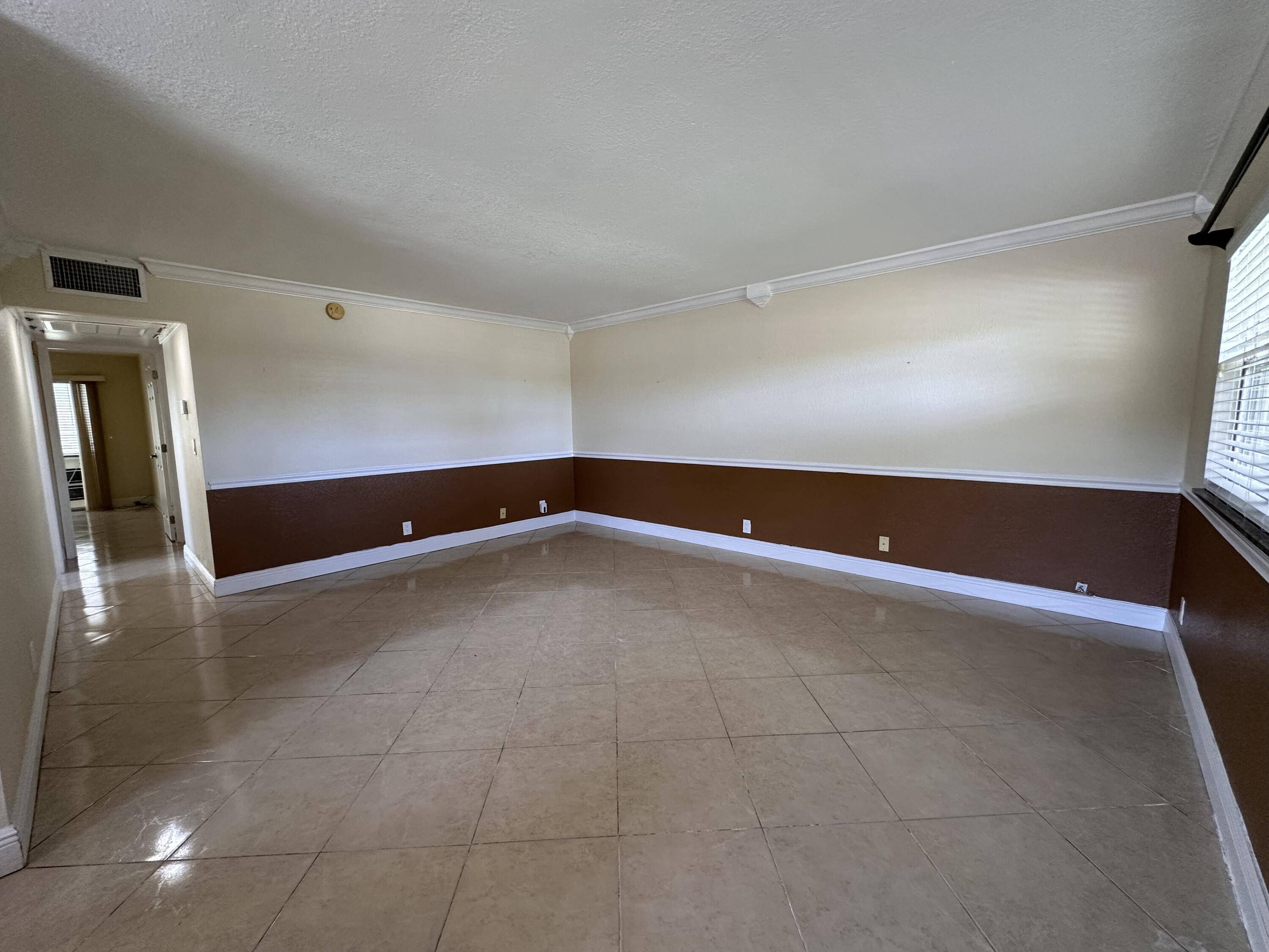 Delray Beach, FL 33446,433 Saxony J WAY