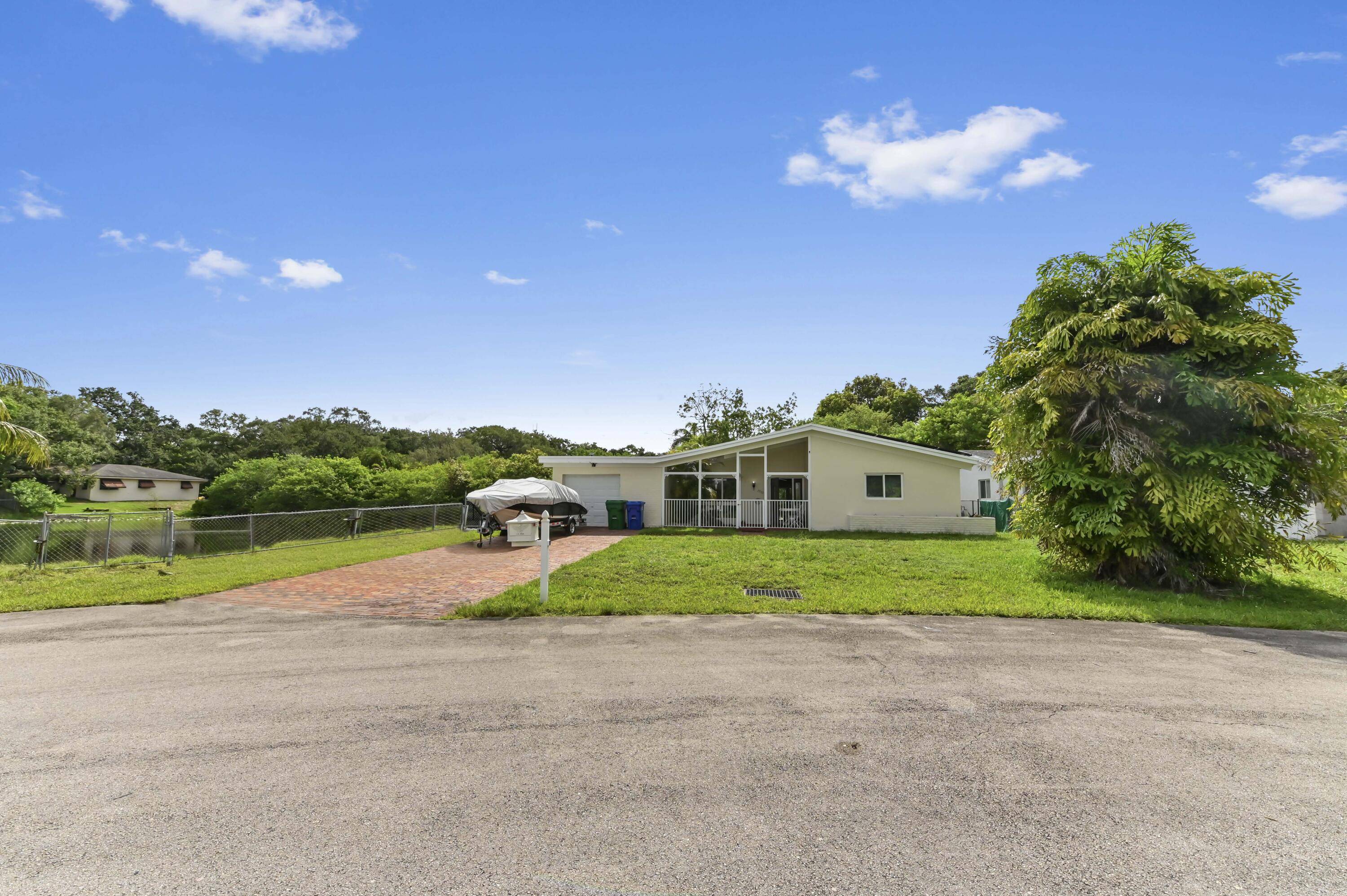 Miramar, FL 33023,3560 SW 63rd AVE