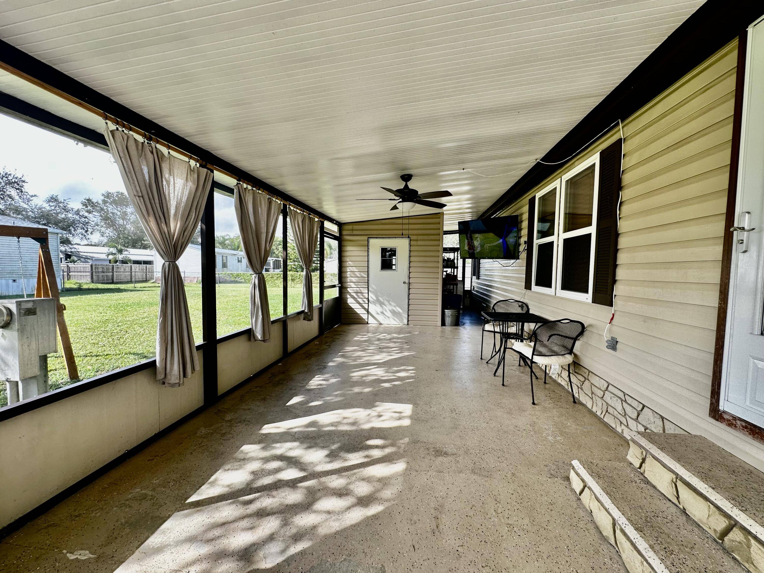 Okeechobee, FL 34972,507 NE 9th AVE
