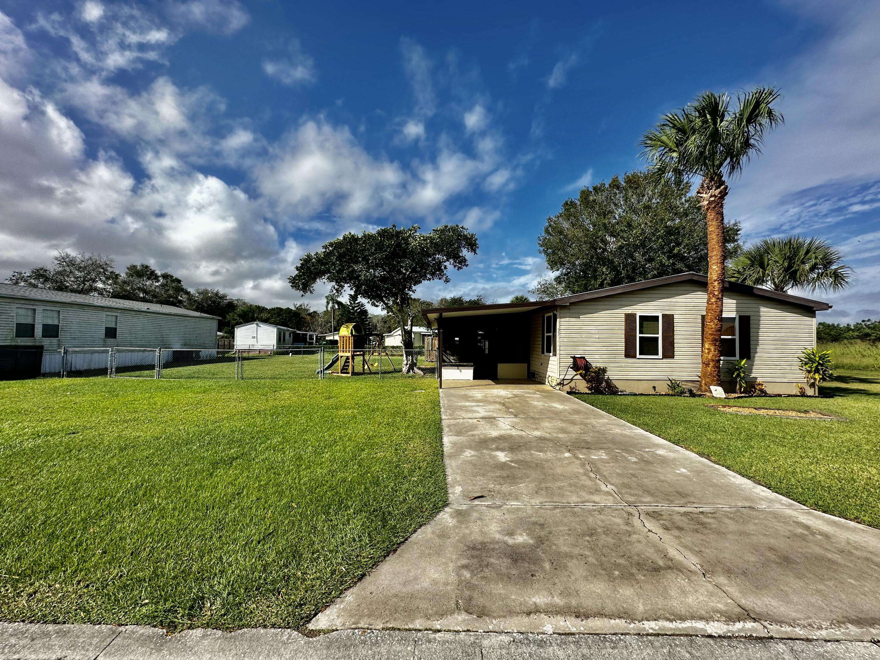 Okeechobee, FL 34972,507 NE 9th AVE