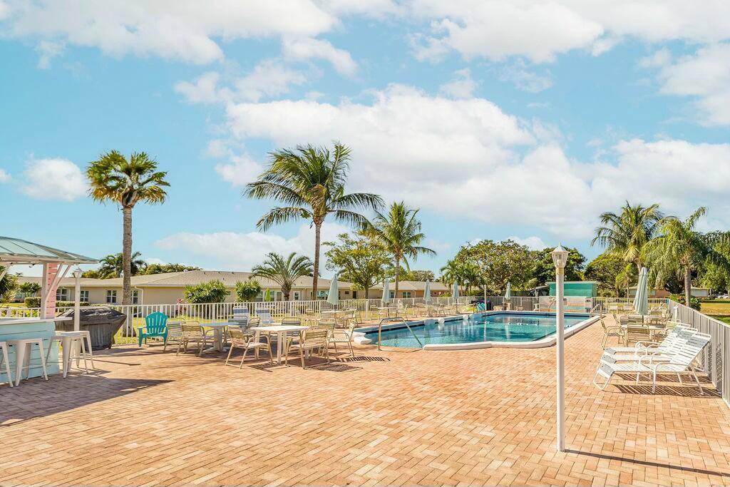 Boynton Beach, FL 33435,450 North BLVD C