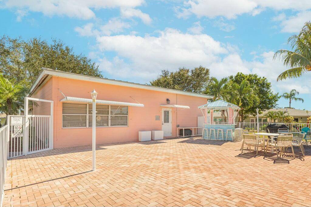 Boynton Beach, FL 33435,450 North BLVD C