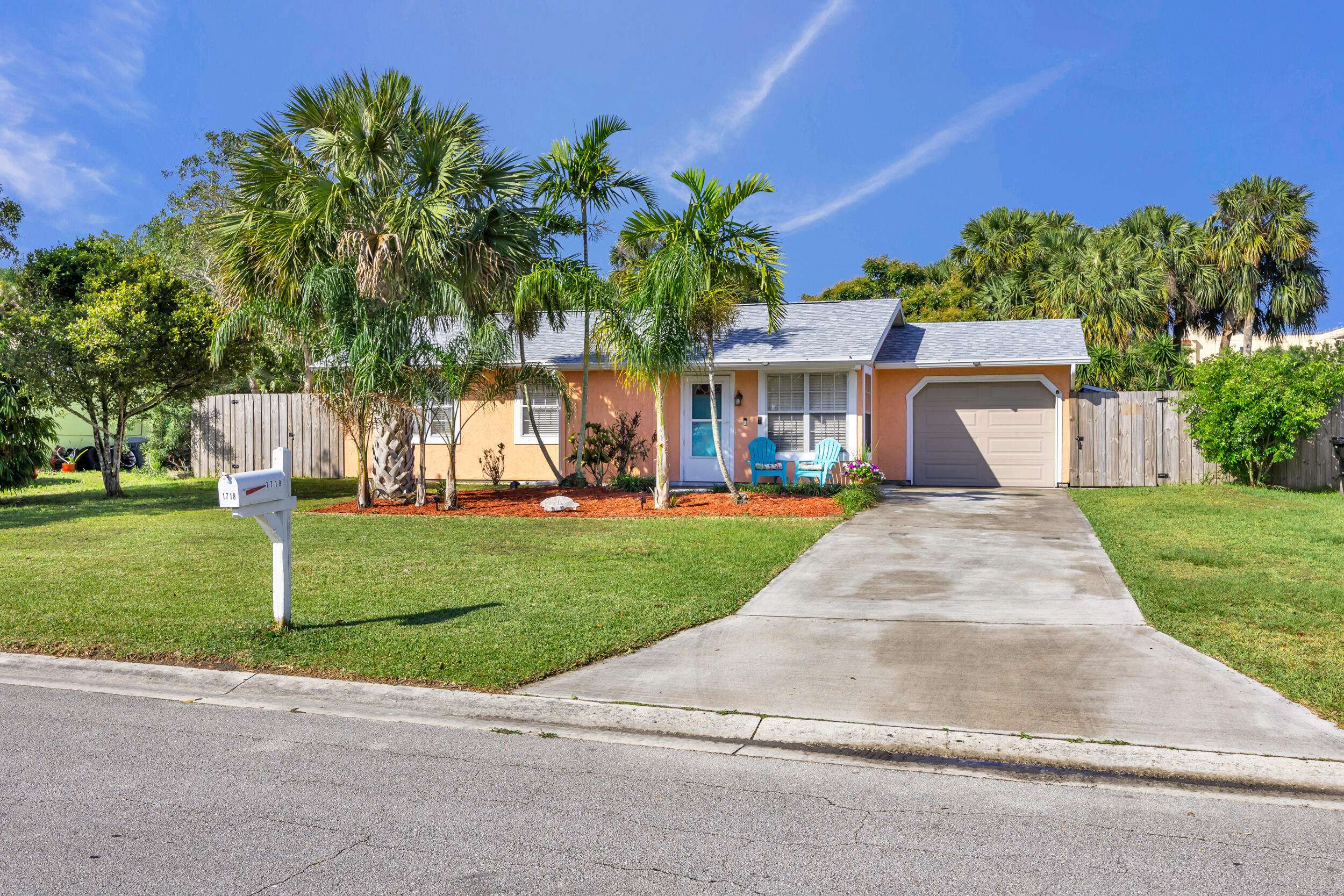 Port Saint Lucie, FL 34952,1718 SE Cascella CT