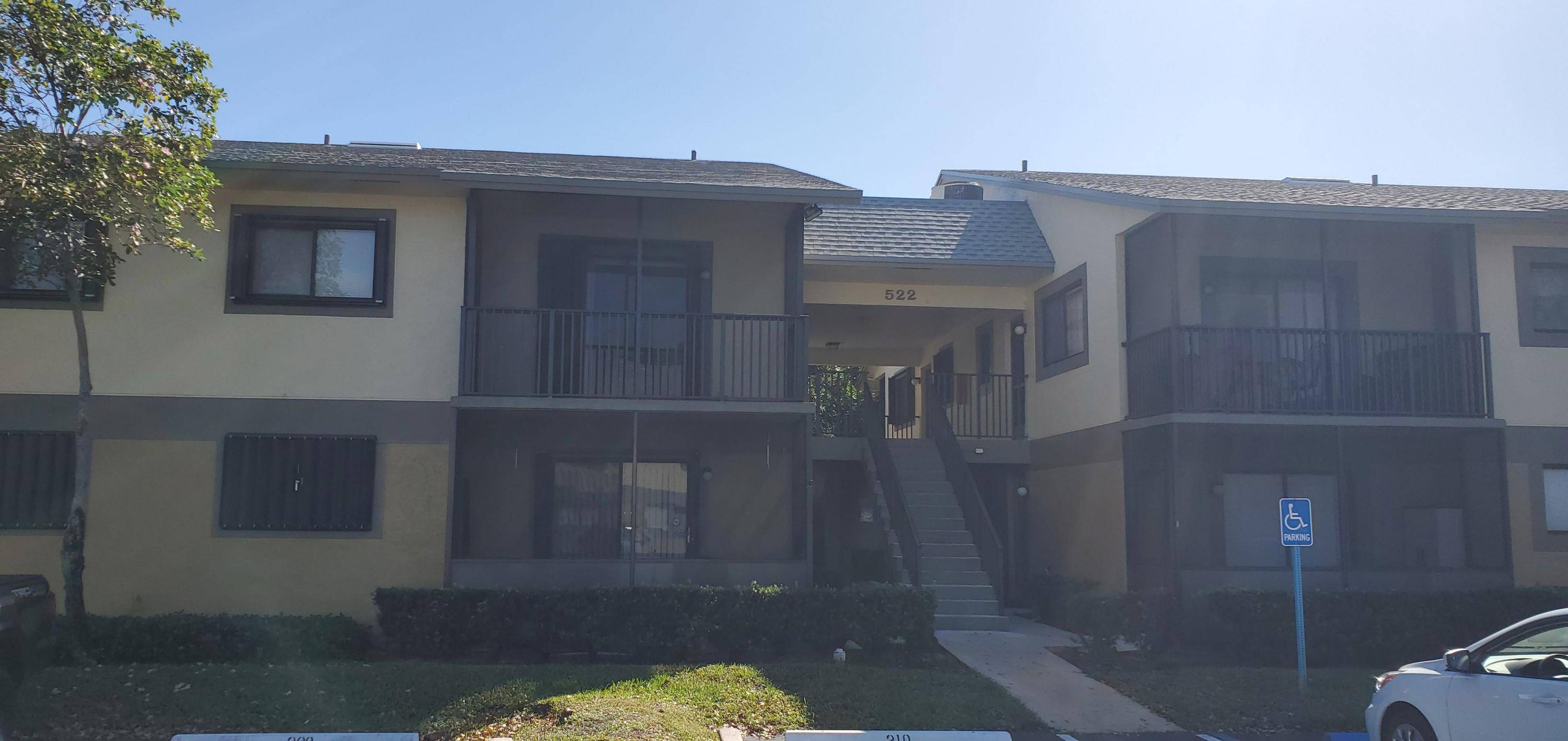 Deerfield Beach, FL 33441,522 Trace CIR 208