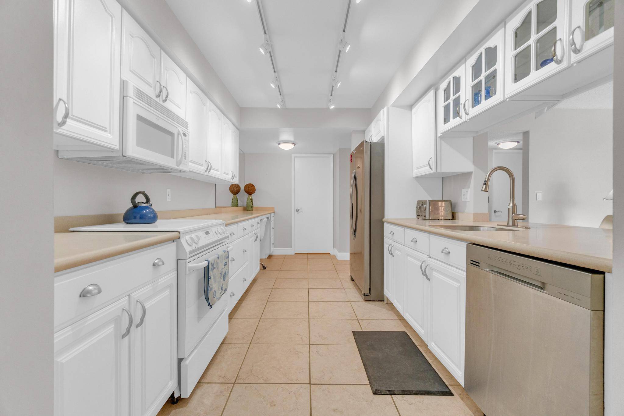 Delray Beach, FL 33444,2255 Lindell BLVD 4304