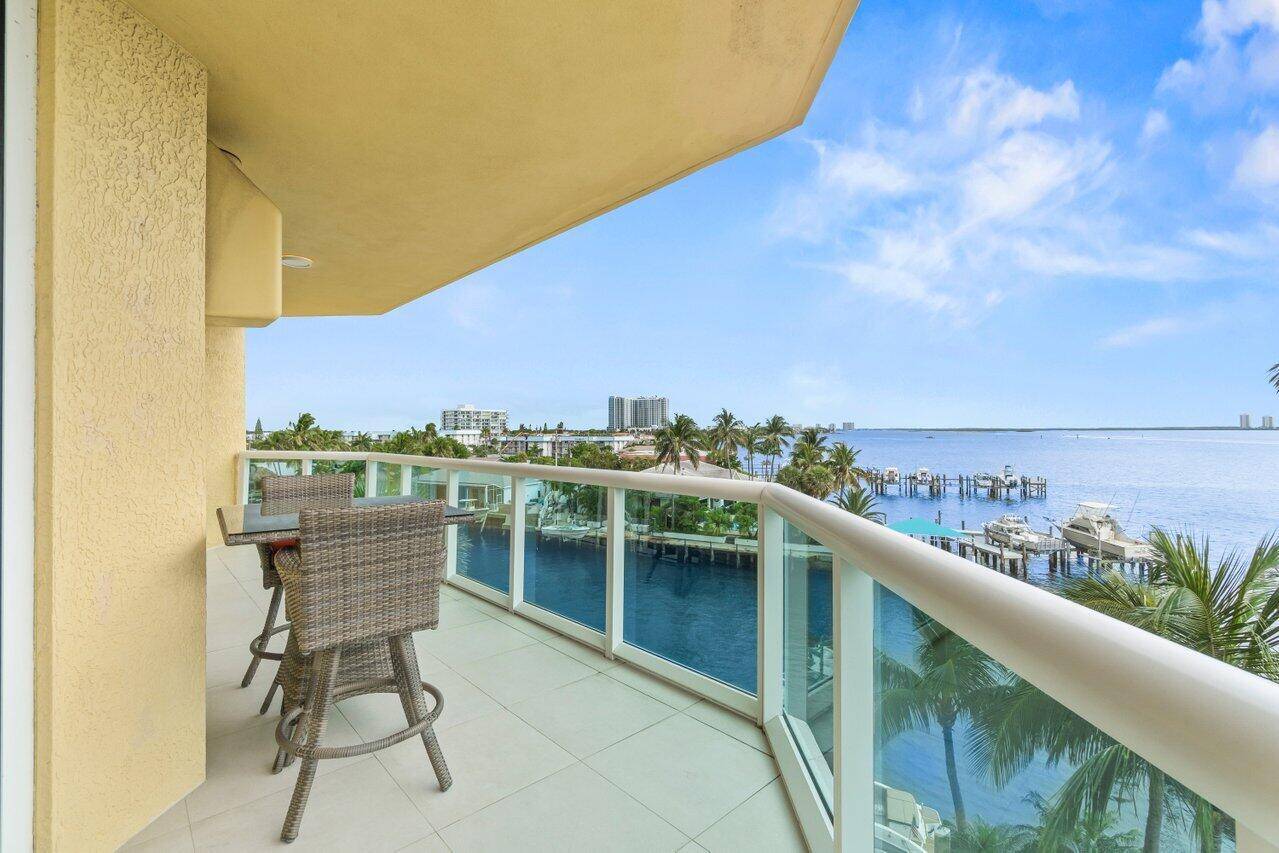 Riviera Beach, FL 33404,2650 Lake Shore DR 406
