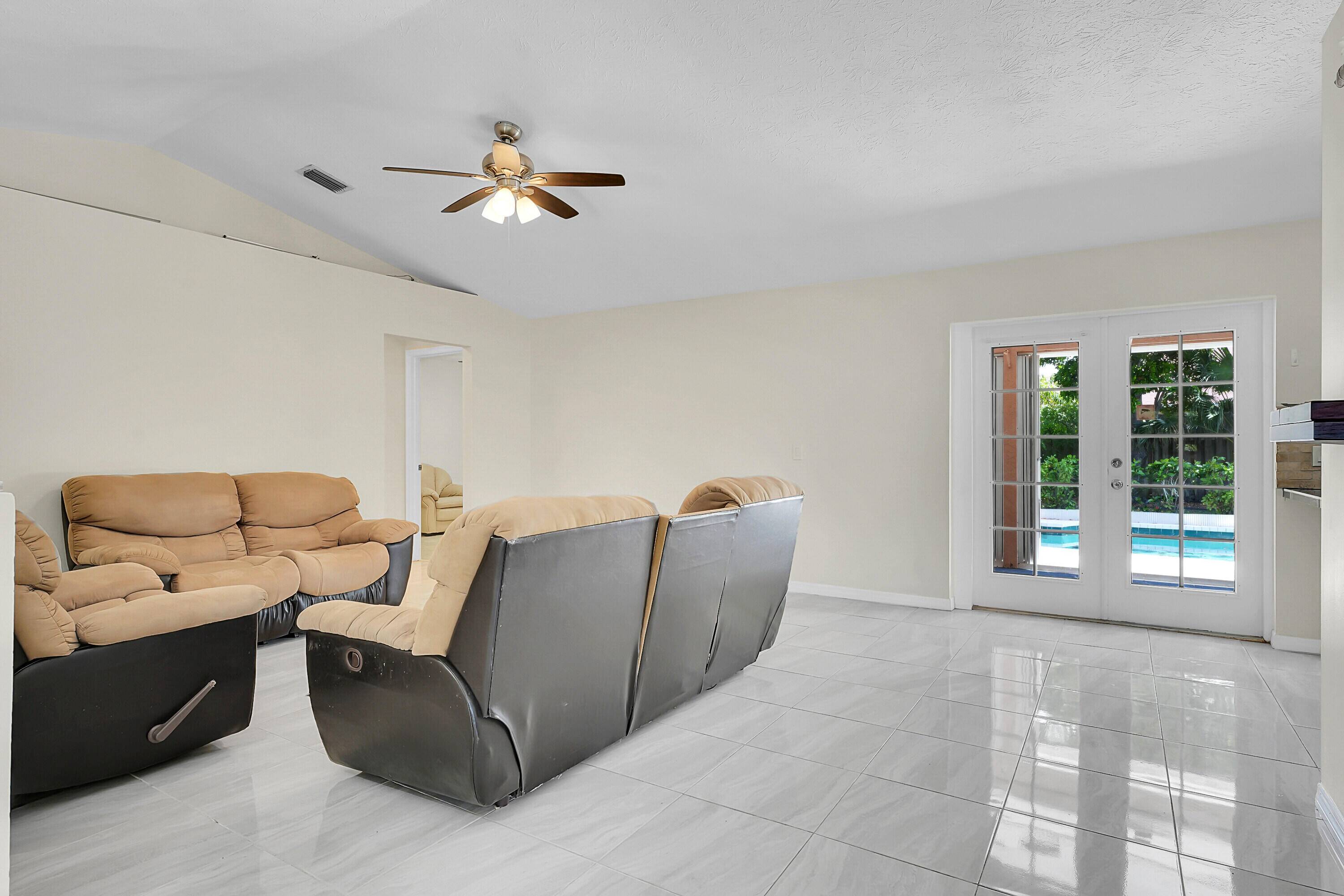Port Saint Lucie, FL 34984,790 SE Ablett LN
