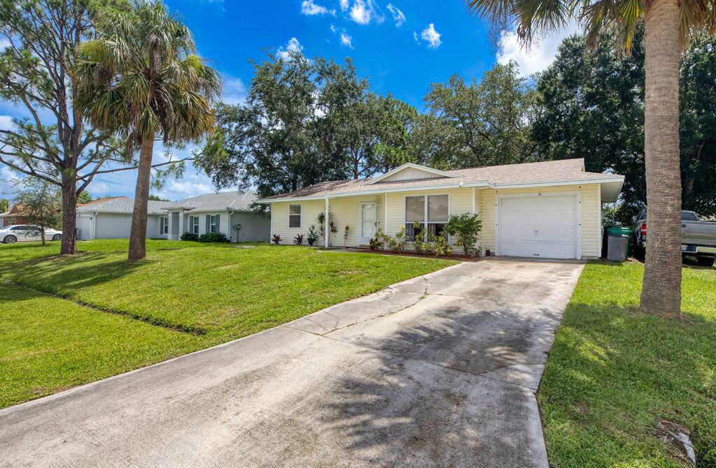 Port Saint Lucie, FL 34953,1967 SW Ember ST