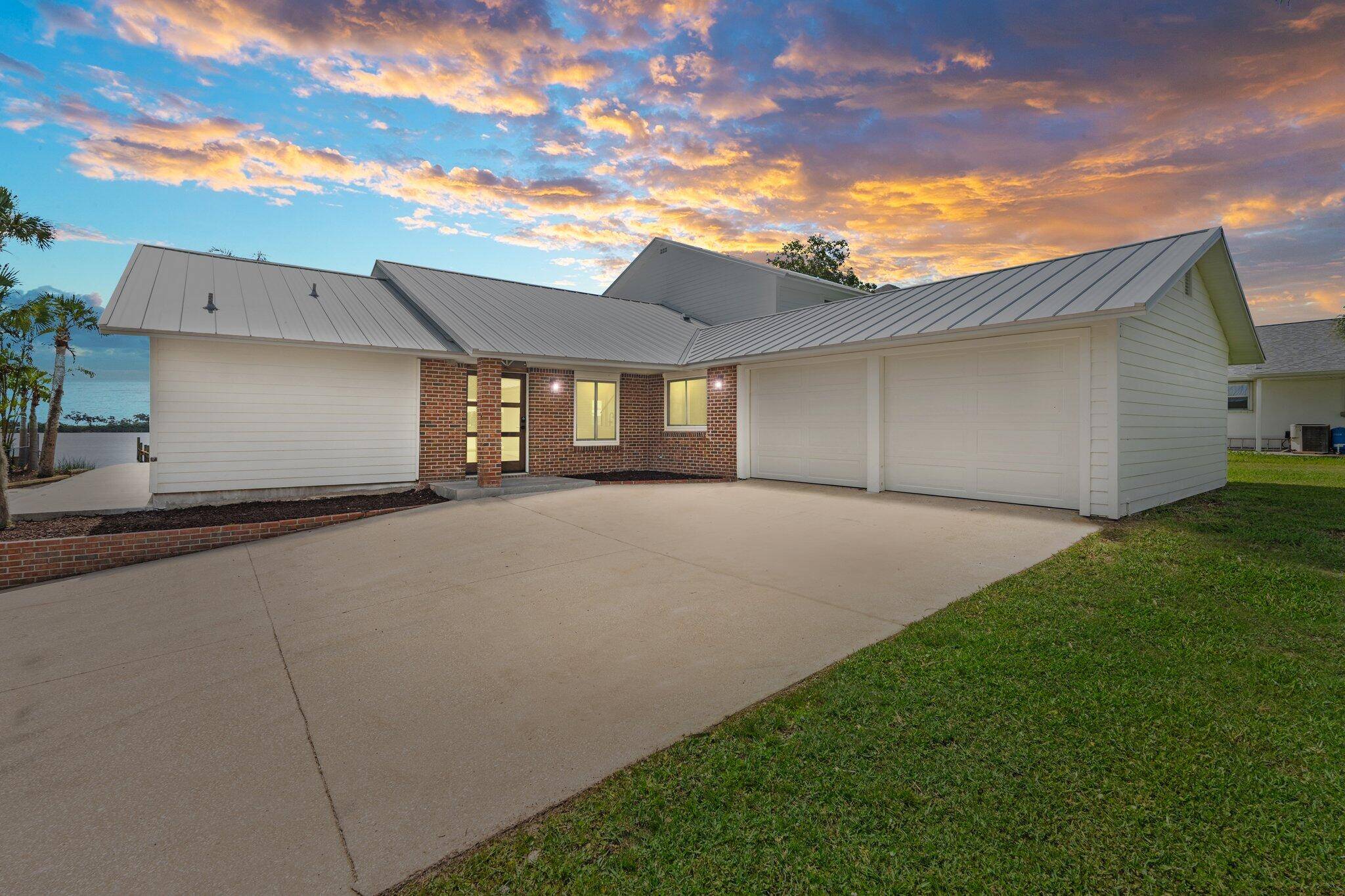 Micco, FL 32976,9670 Riverview DR