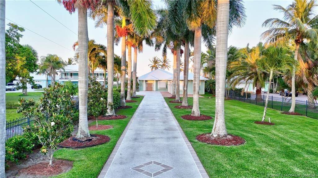 Palm City, FL 34990,597 SW 11th CT