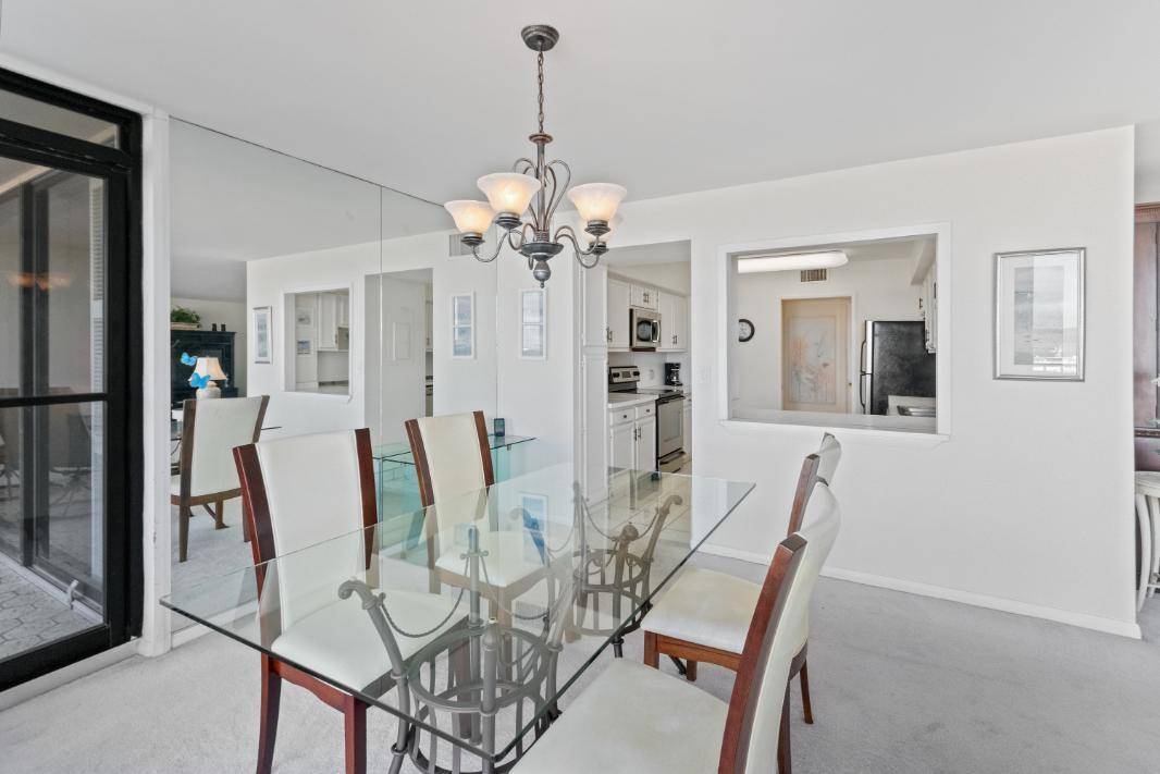 North Palm Beach, FL 33408,120 Lakeshore DR 735