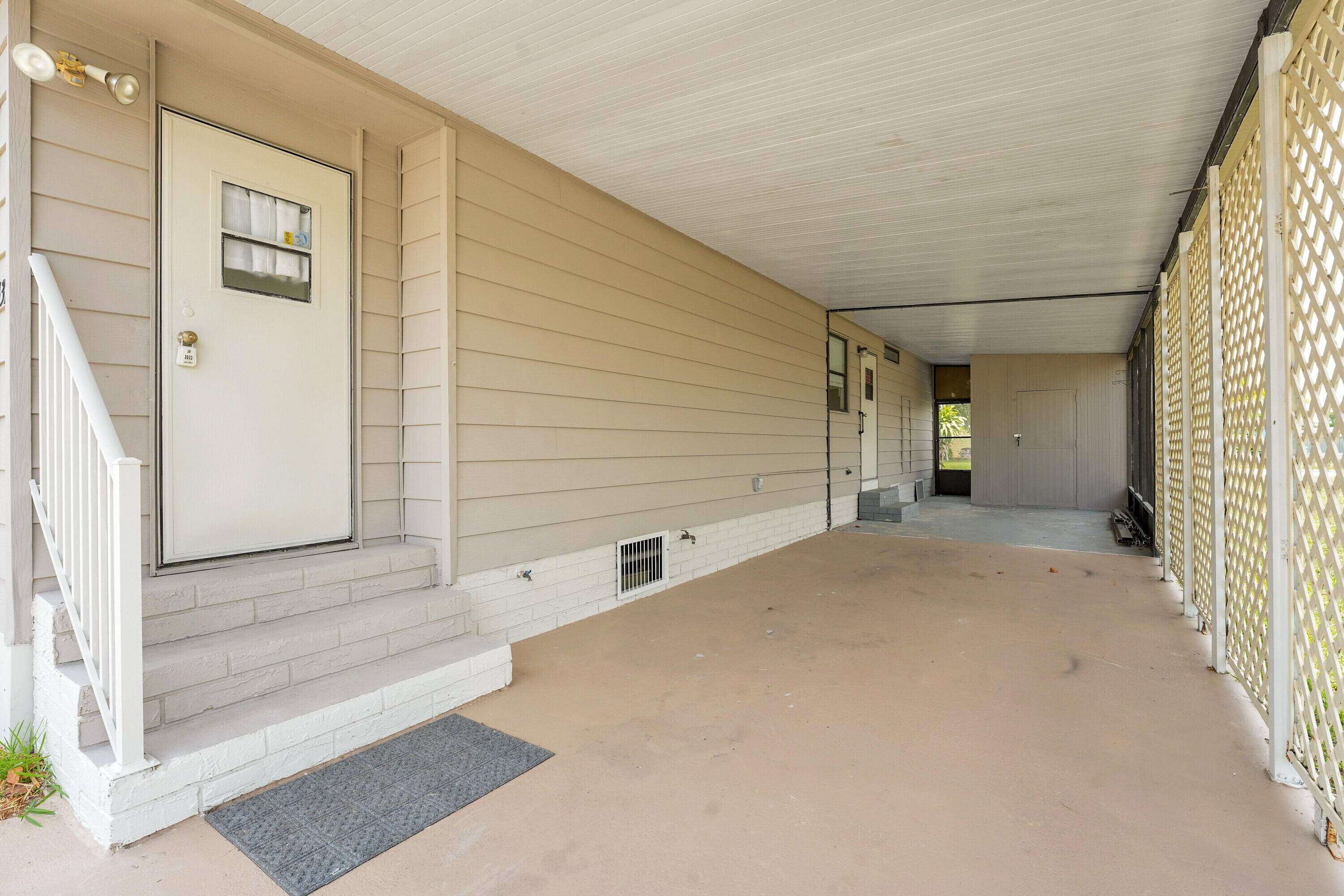 Port Saint Lucie, FL 34952,431 Natalie DR