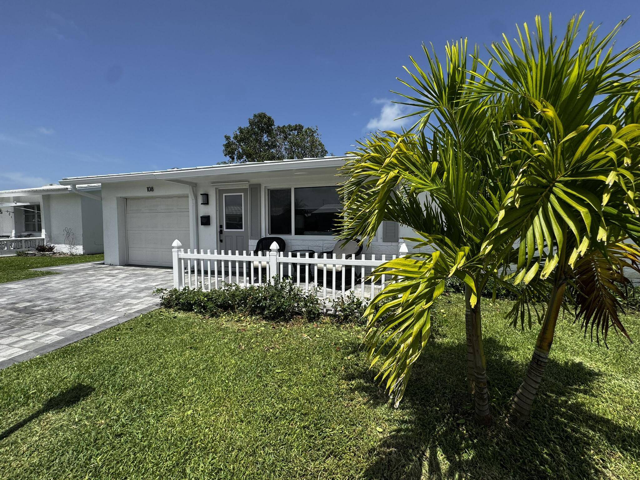 Boynton Beach, FL 33426,108 SW 9th ST
