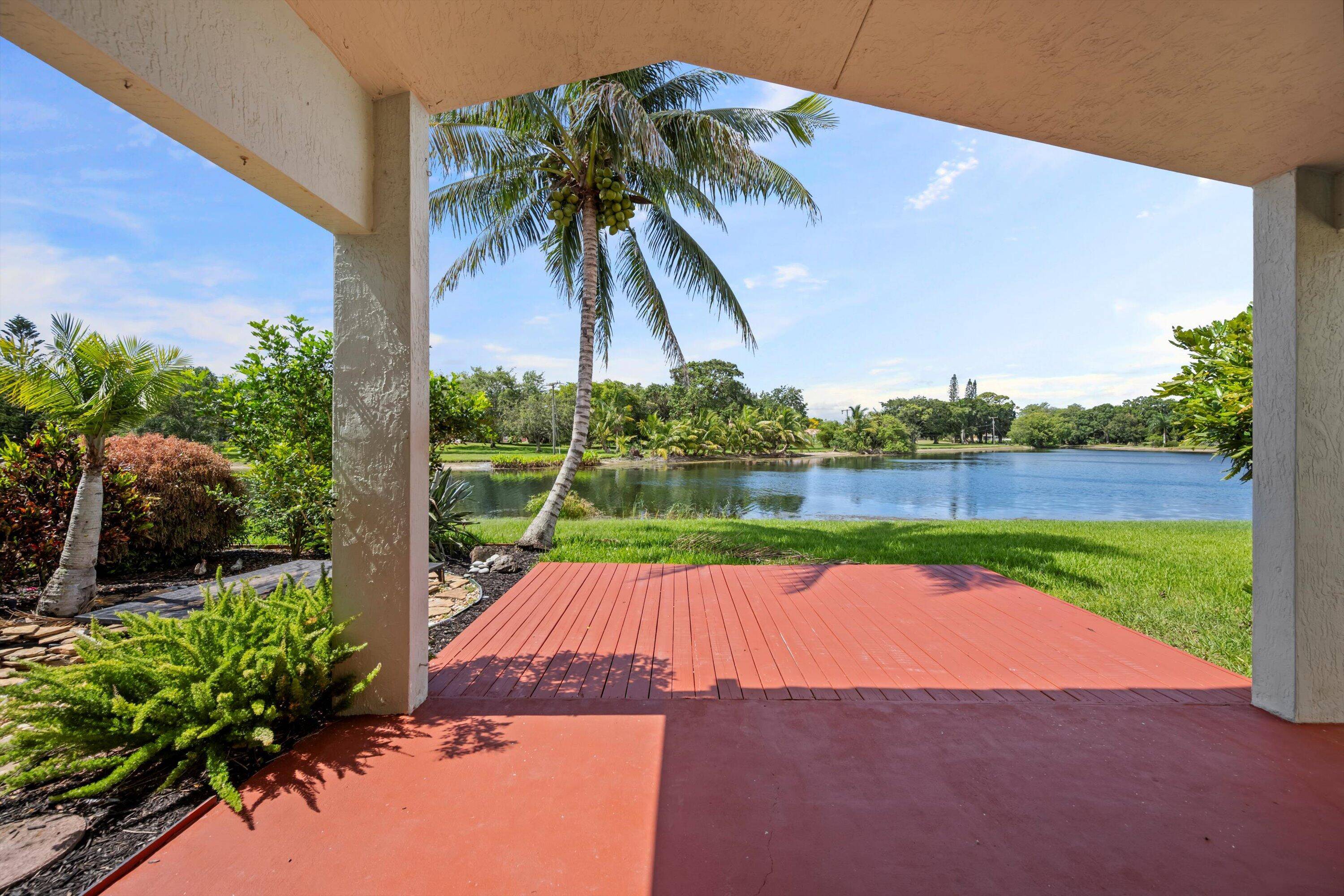 Boynton Beach, FL 33472,9520 Lago DR