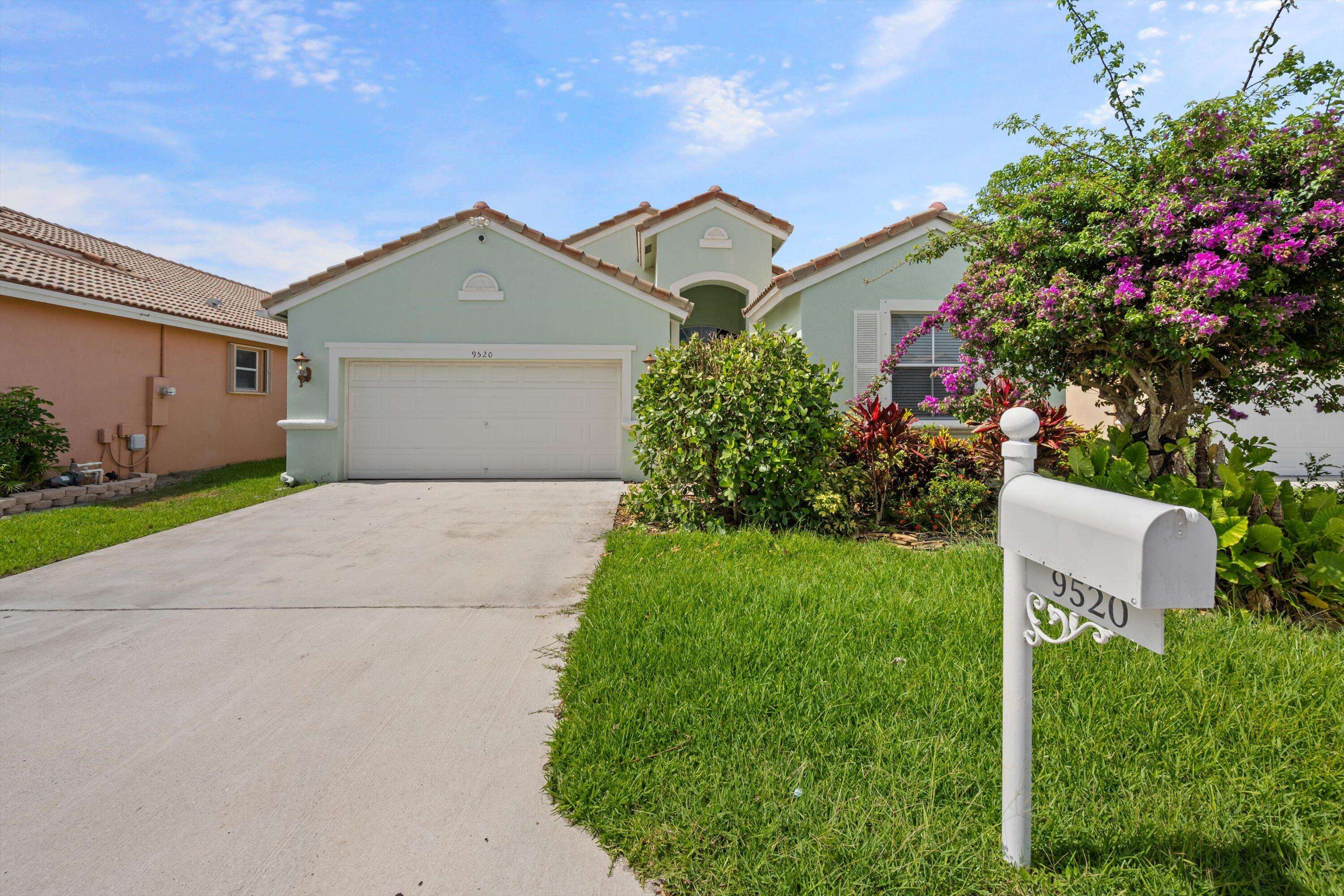 Boynton Beach, FL 33472,9520 Lago DR