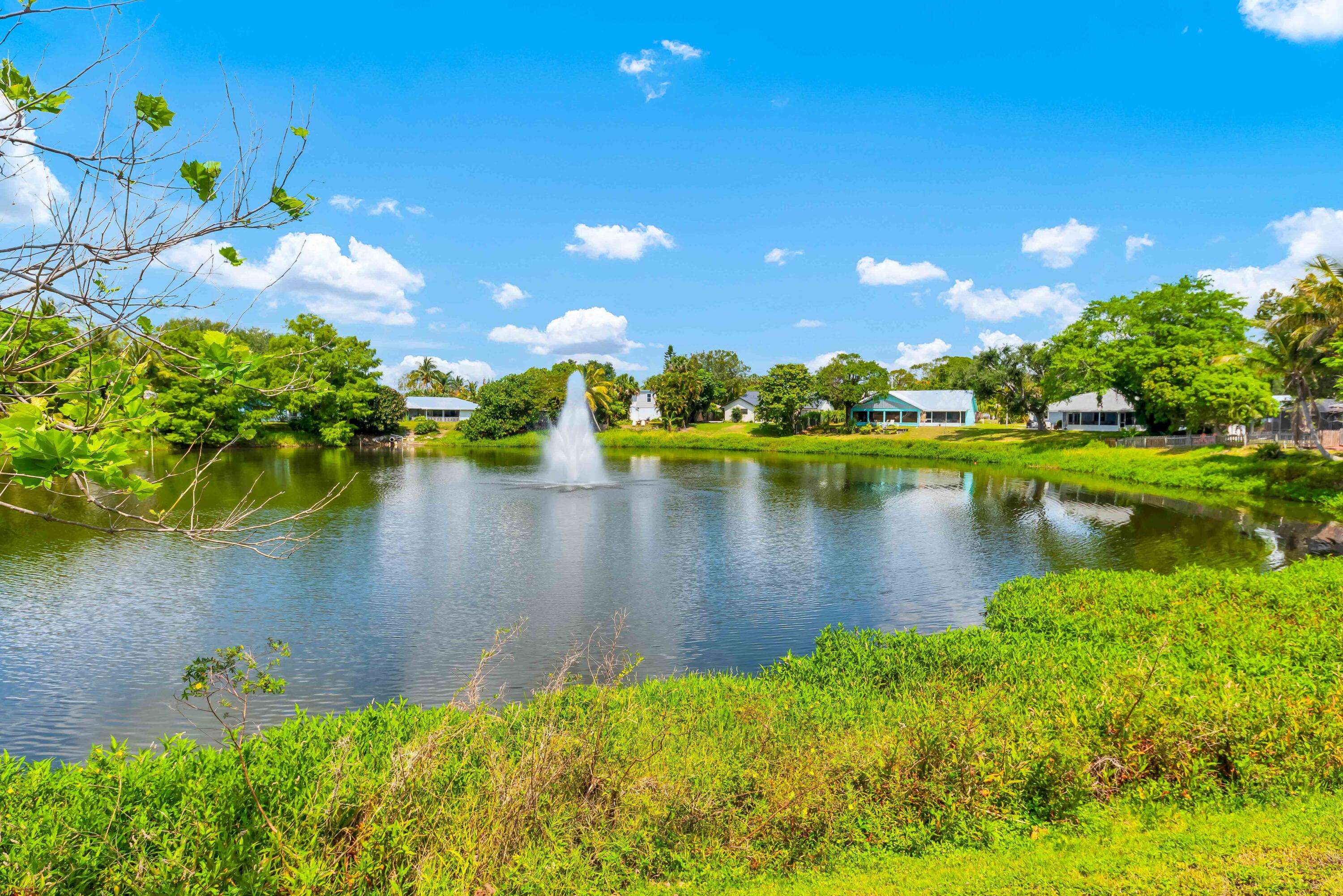 Stuart, FL 34996,715 SE Alamanda WAY