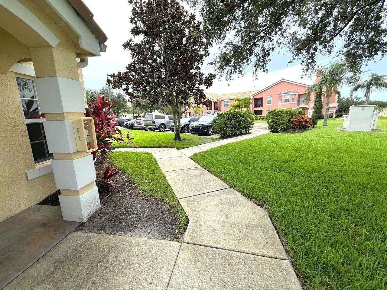 Port Saint Lucie, FL 34986,158 SW Peacock BLVD 30-101