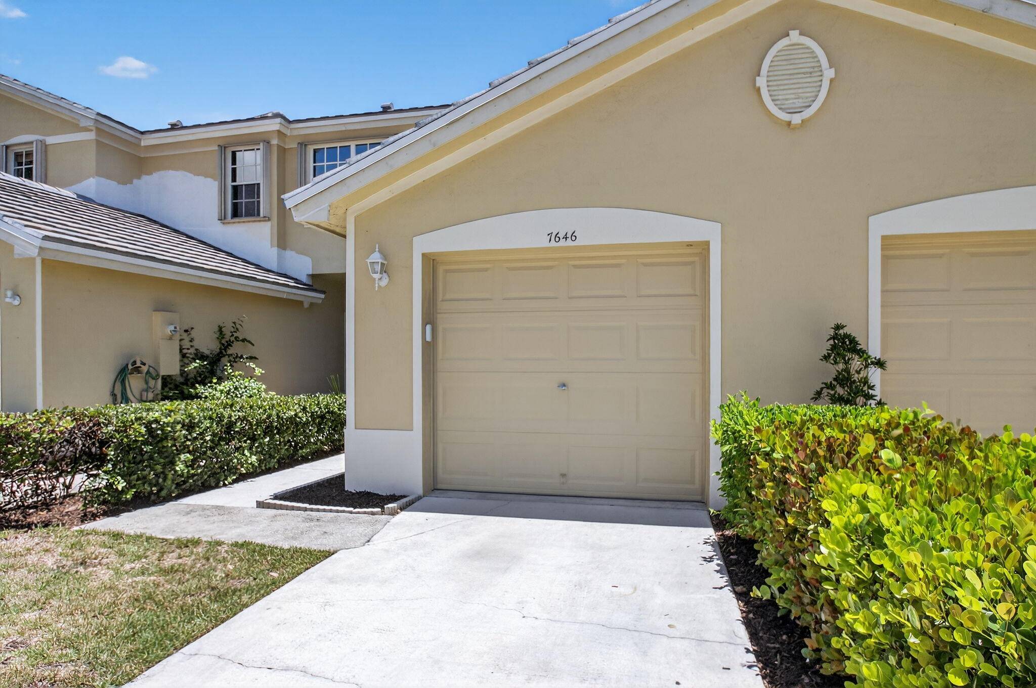 Lake Worth, FL 33463,7646 Sonesta Shores DR