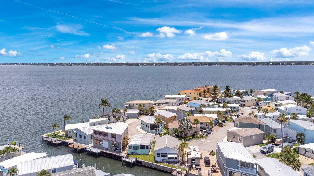 Jensen Beach, FL 34957,1135 Nettles BLVD