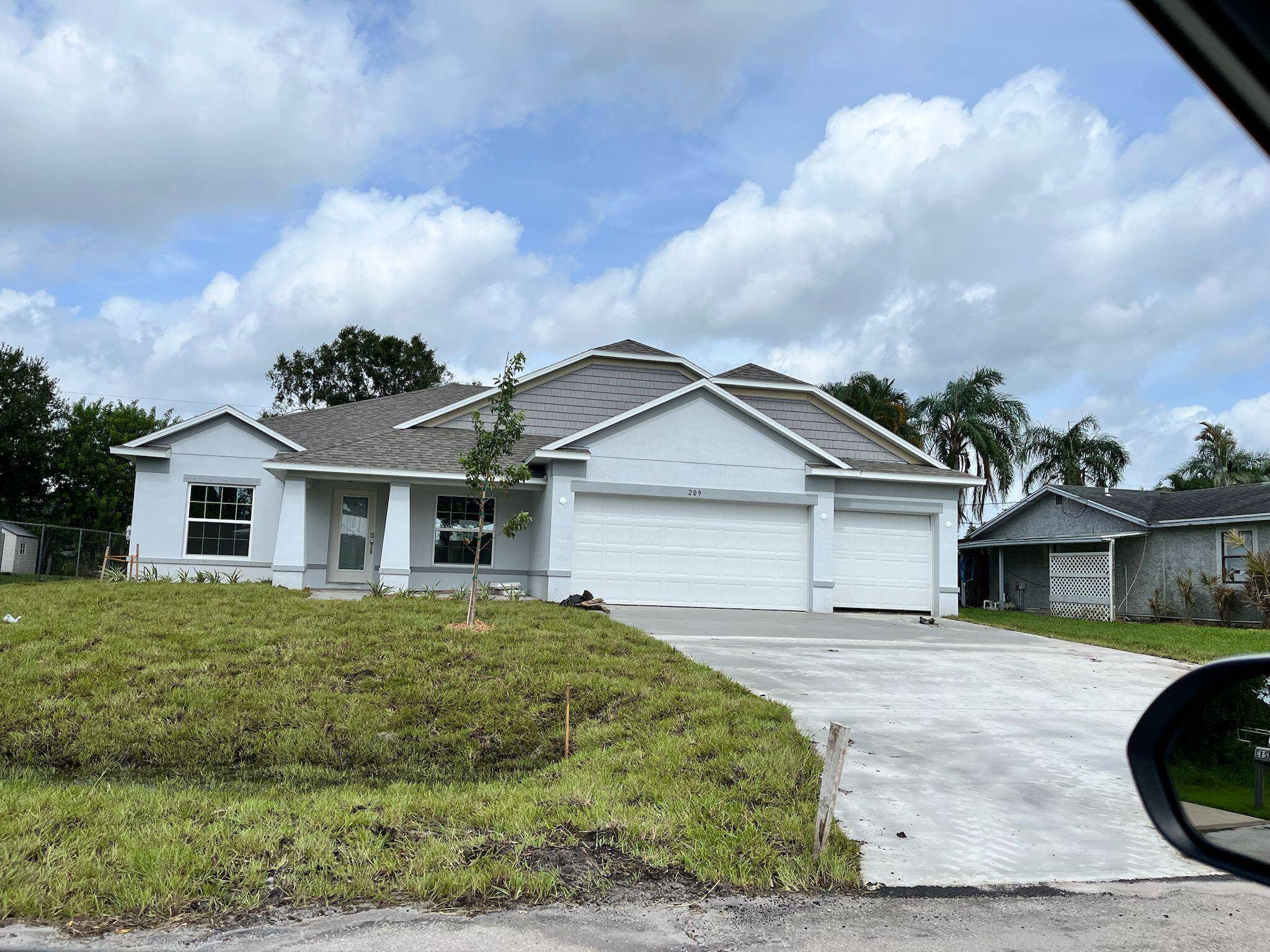 Port Saint Lucie, FL 34984,209 SW Christmas TER