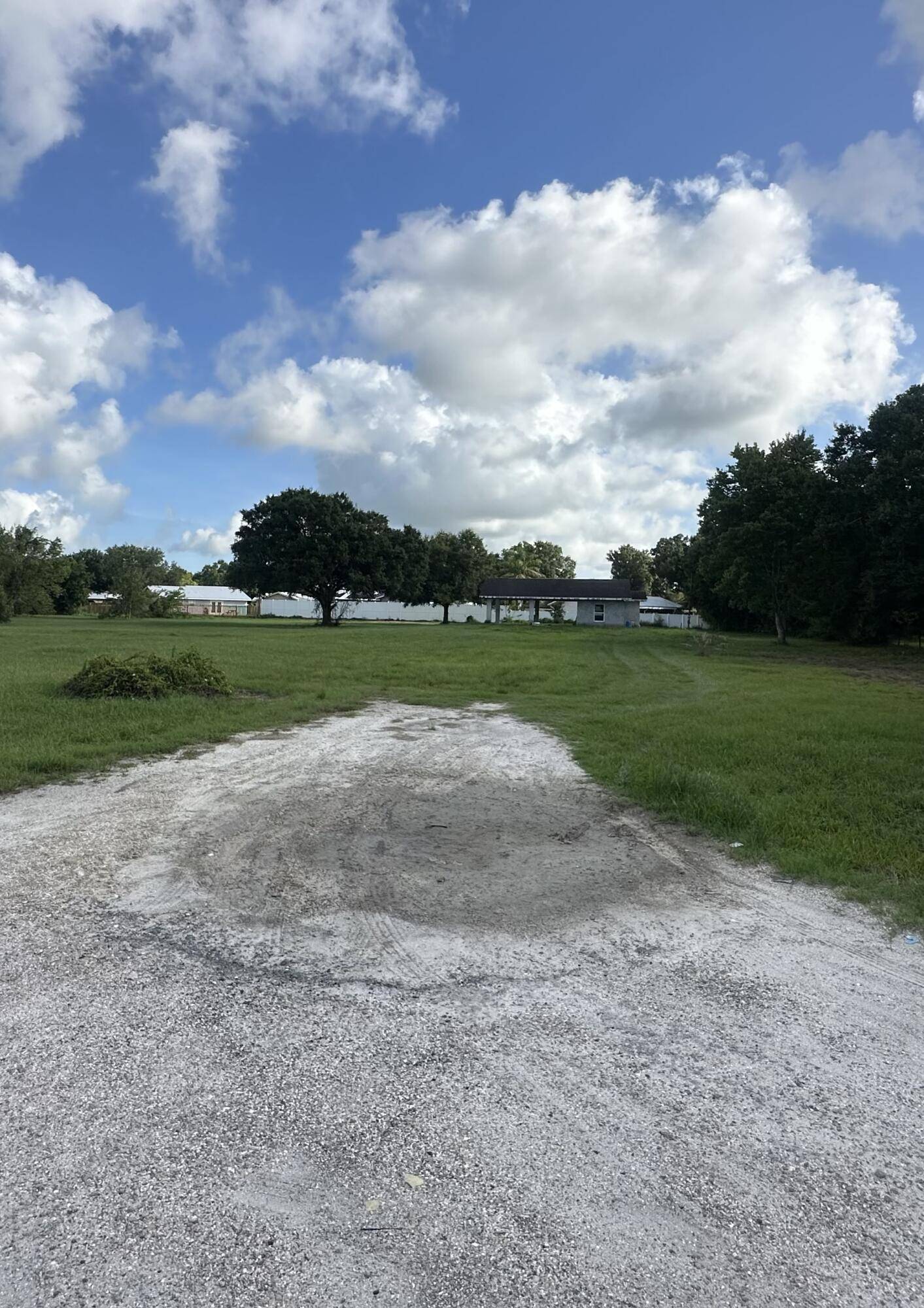 Okeechobee, FL 34974,2055 SW Sw 3rd ST