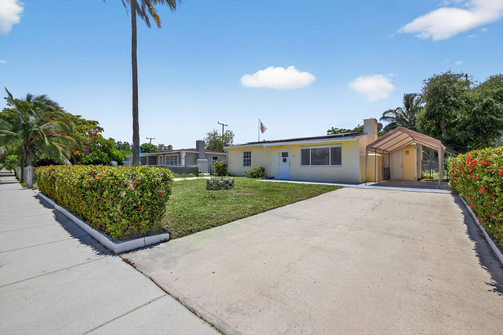 West Palm Beach, FL 33409,2353 Fairway DR
