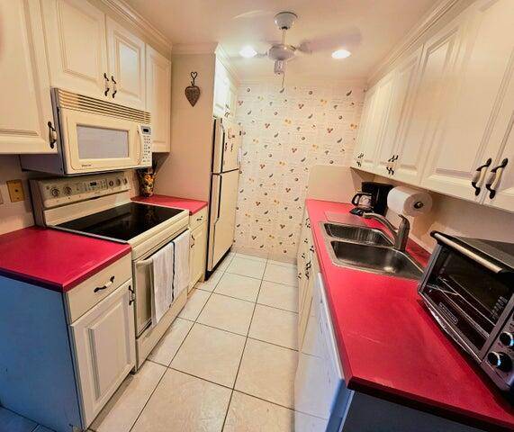 Boca Raton, FL 33434,4074 Cornwall D 4074
