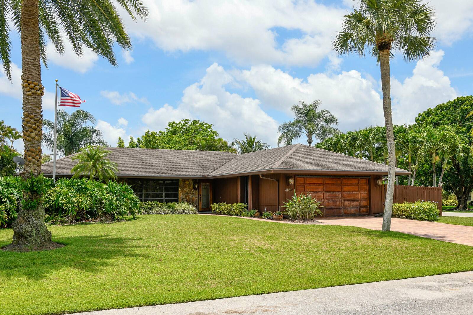 Palm Beach Gardens, FL 33410,4160 Cedar AVE