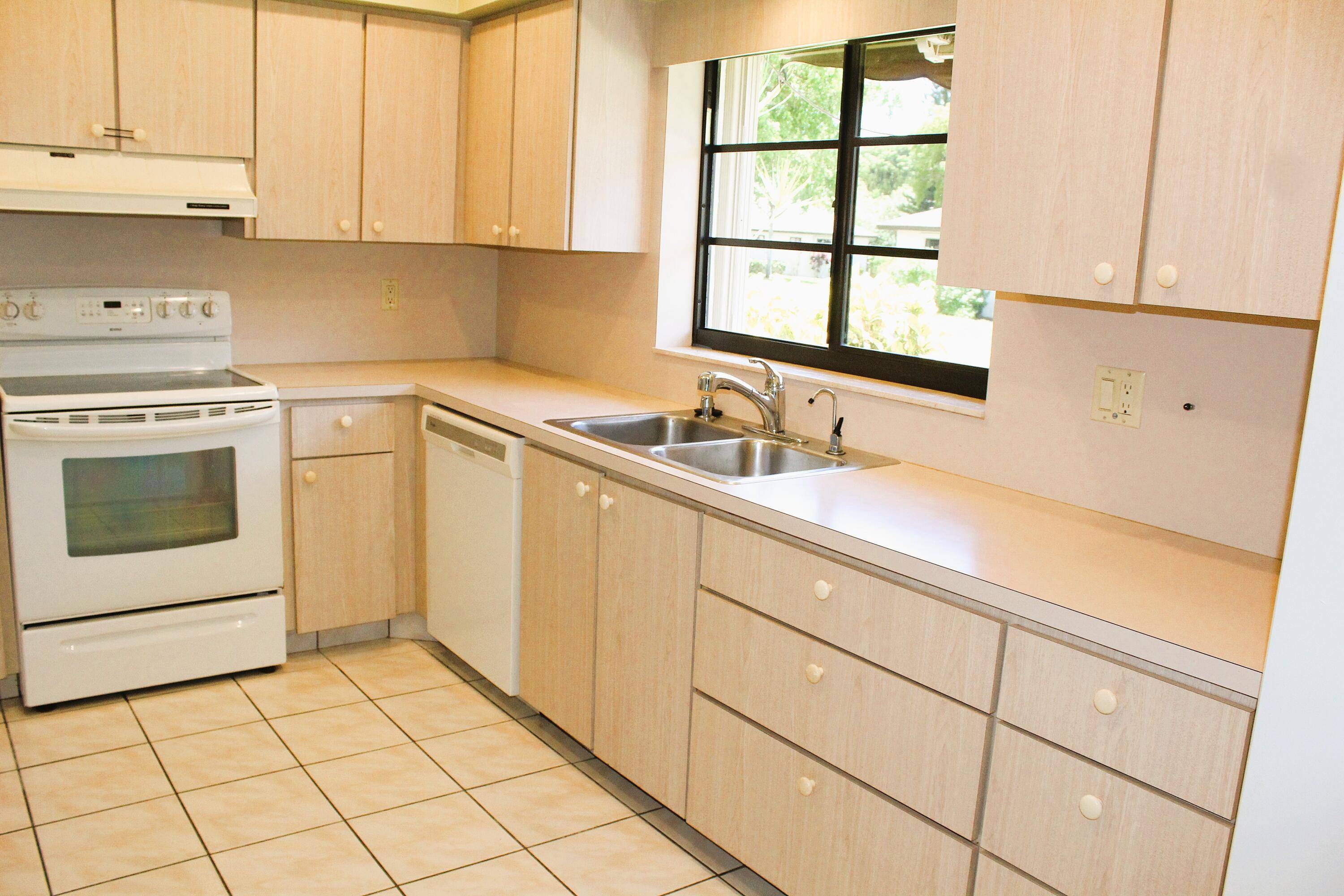 Boynton Beach, FL 33436,4660 Finchwood TER B
