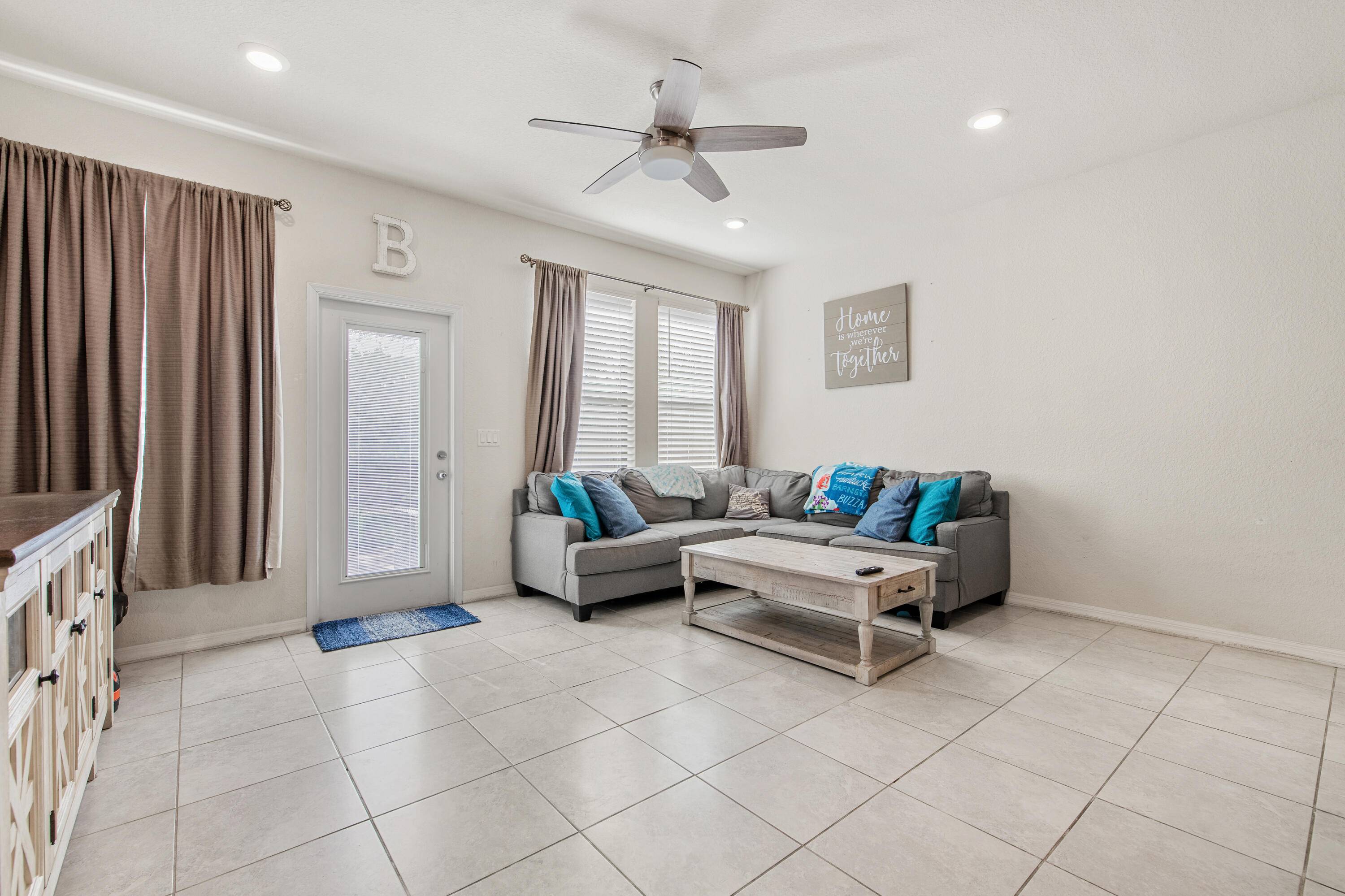Palm Springs, FL 33406,2418 Post ST