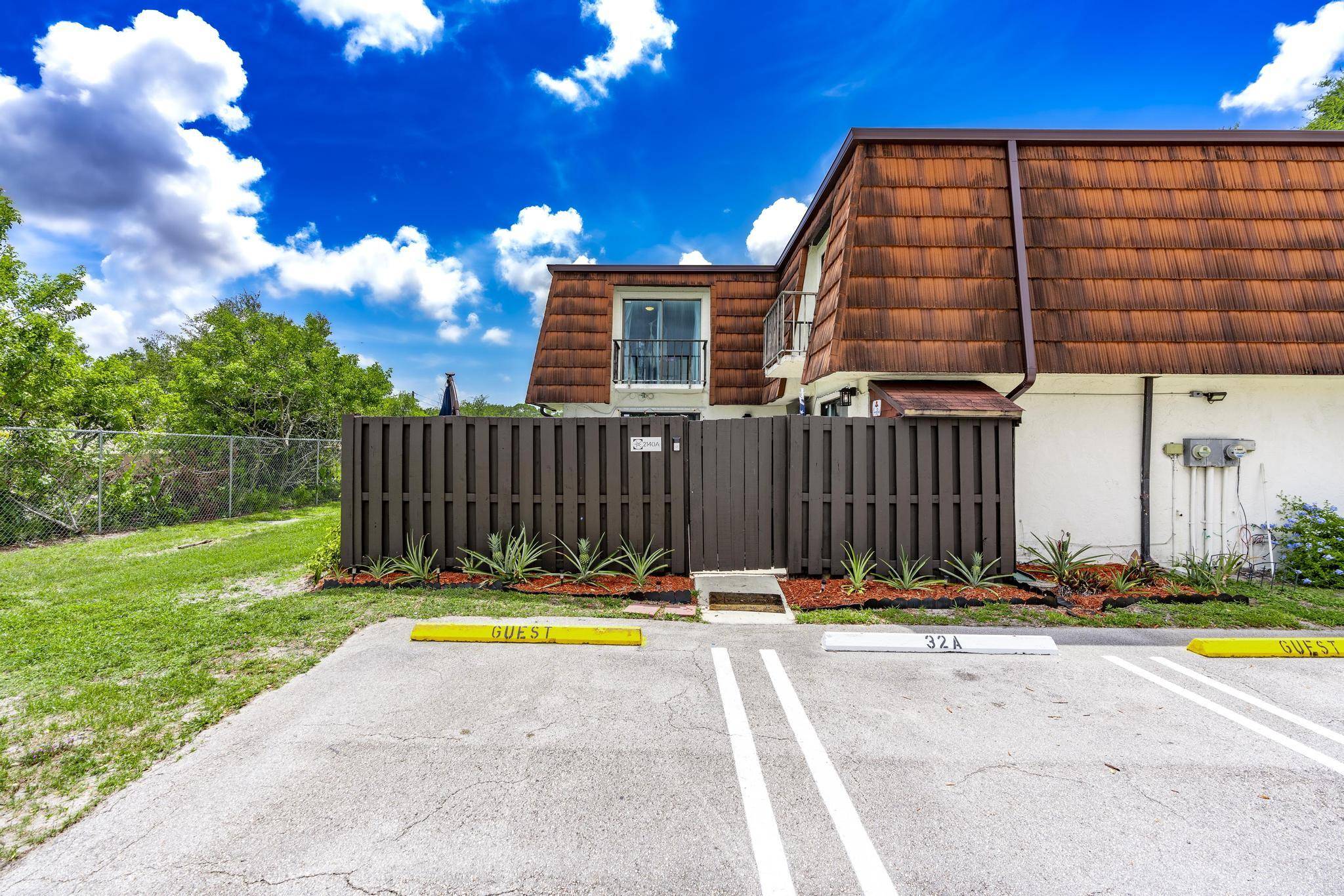 Greenacres, FL 33415,2140 White Pine CIR A