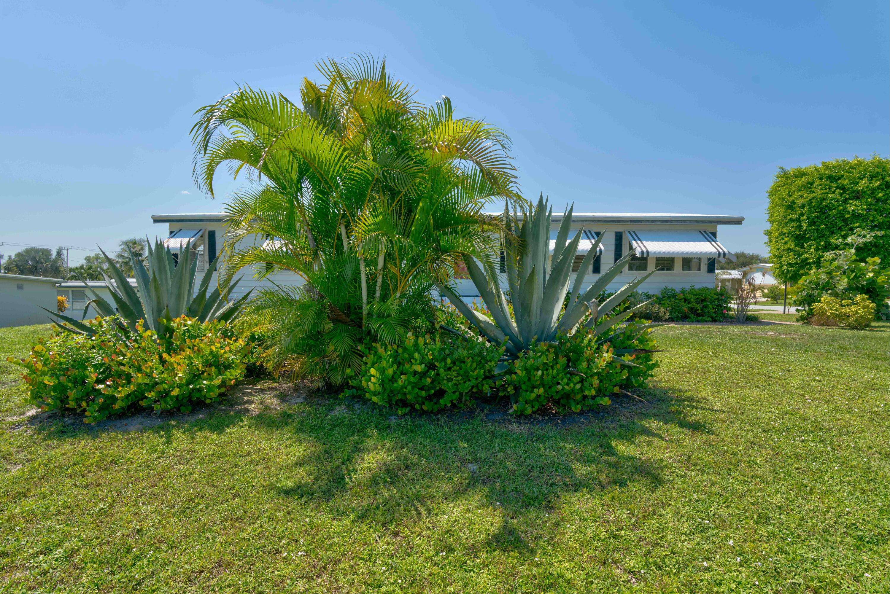 Hobe Sound, FL 33455,7075 SE Bluebird CIR