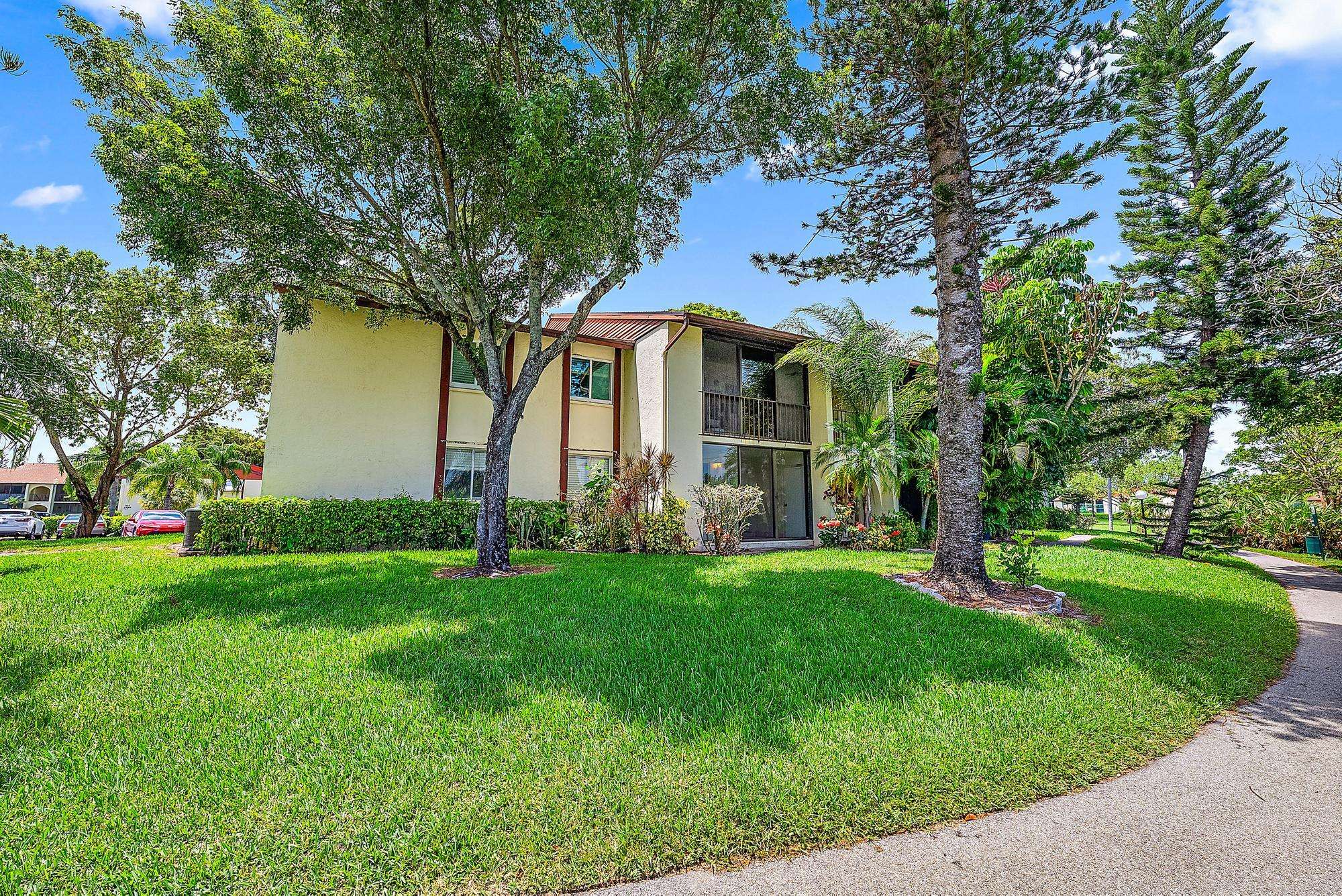 West Palm Beach, FL 33417,4992 Sable Pine CIR C1