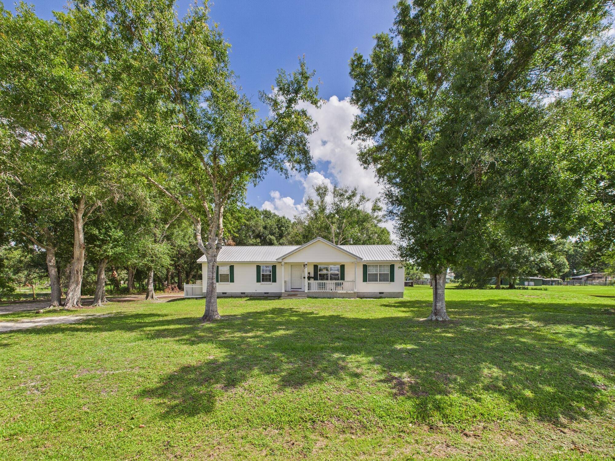 Okeechobee, FL 34972,7281 NW 90th CT