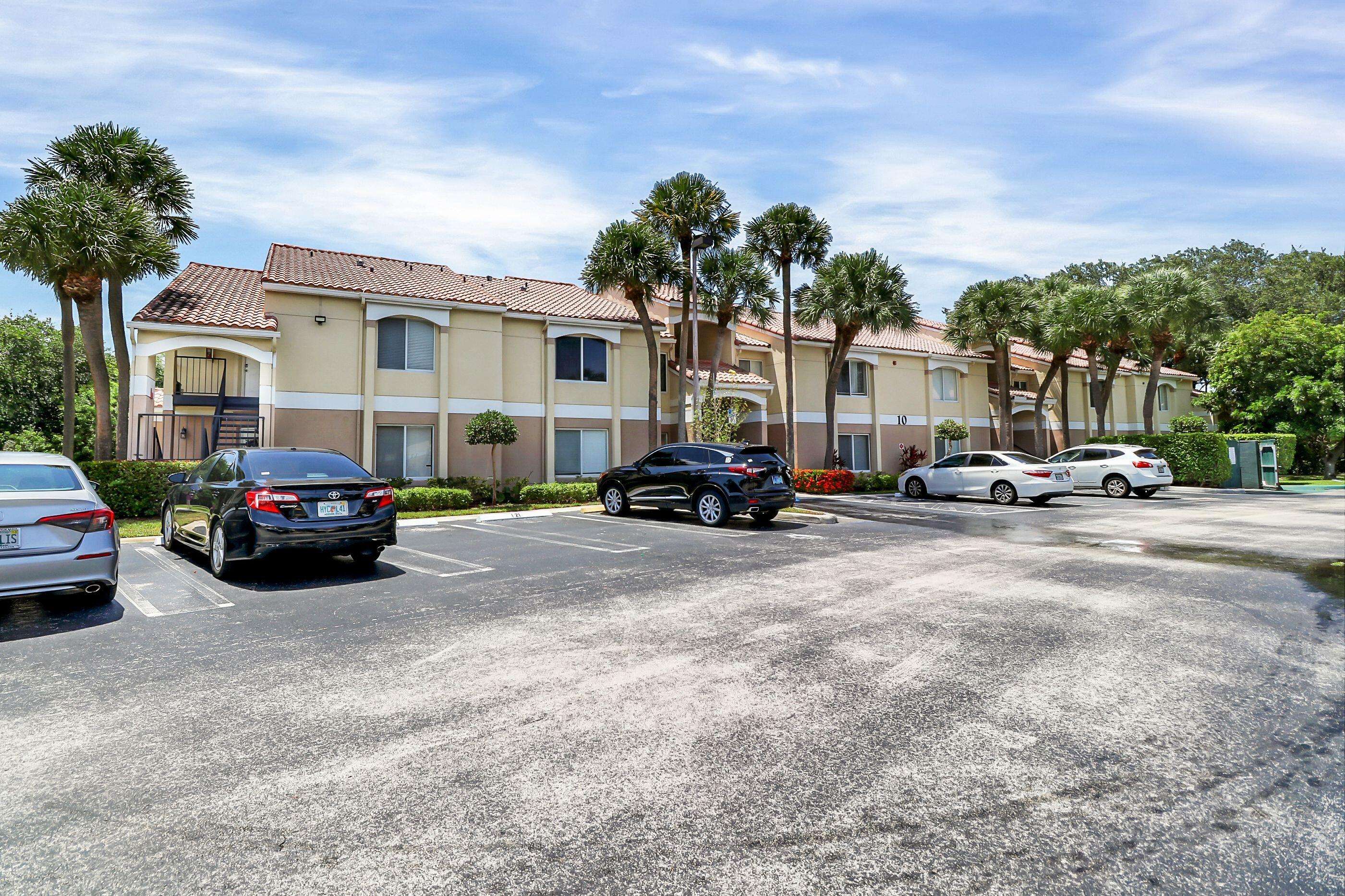 Boynton Beach, FL 33426,815 W Boynton Beach BLVD 10-202