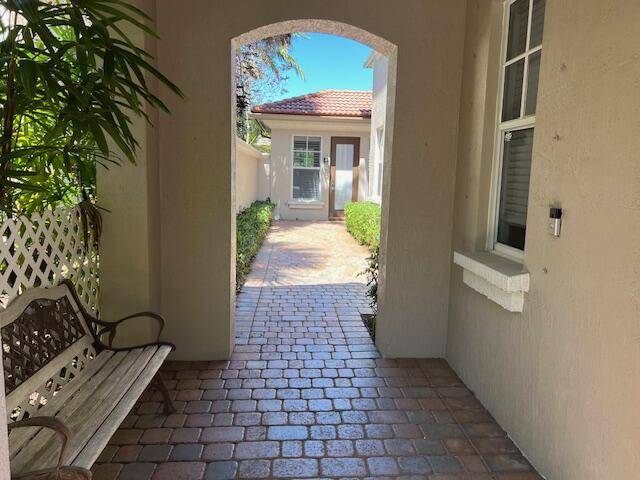 Palm Beach Gardens, FL 33410,1820 Flower DR