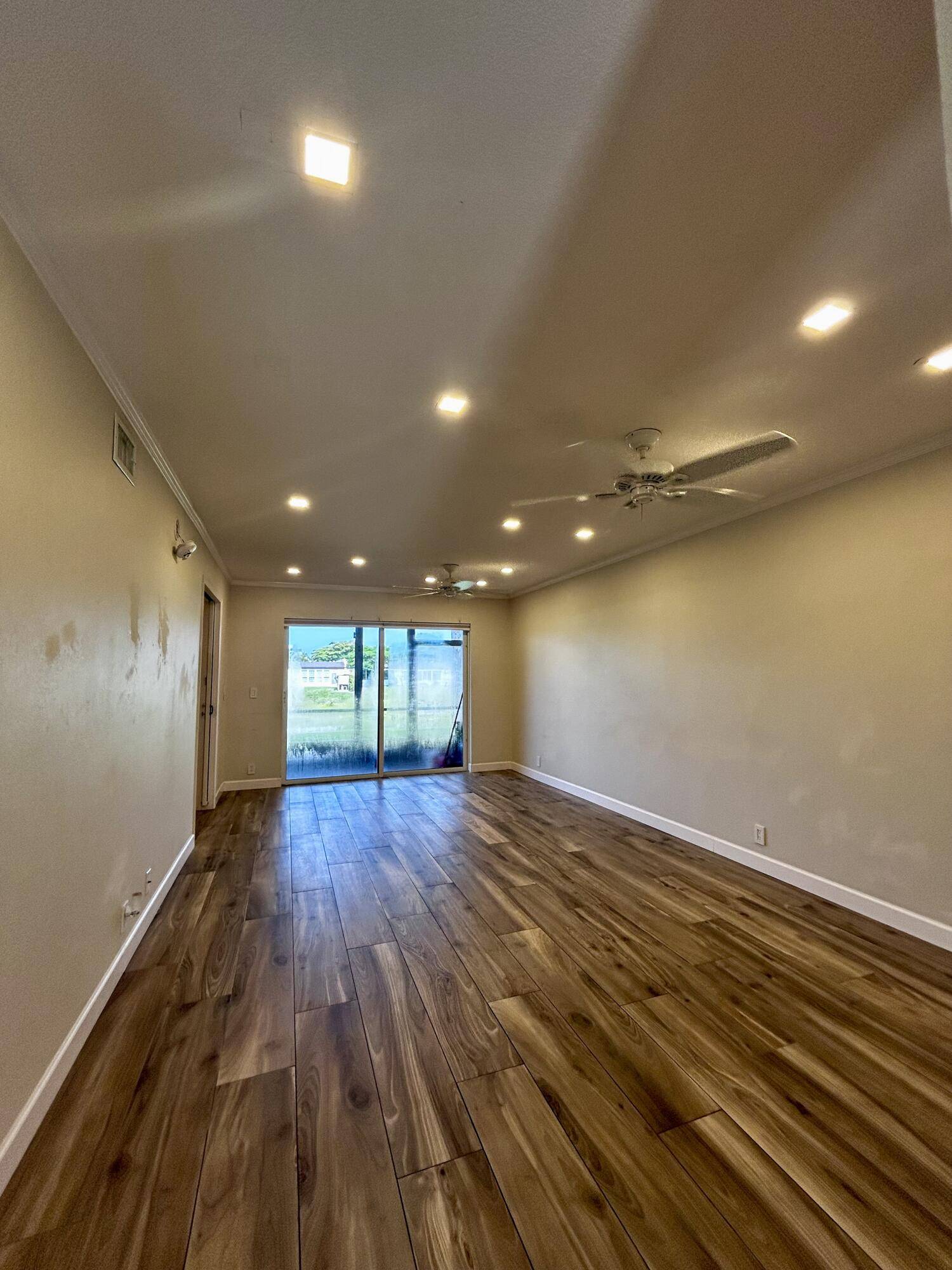 West Palm Beach, FL 33411,154 Lake Meryl DR 159