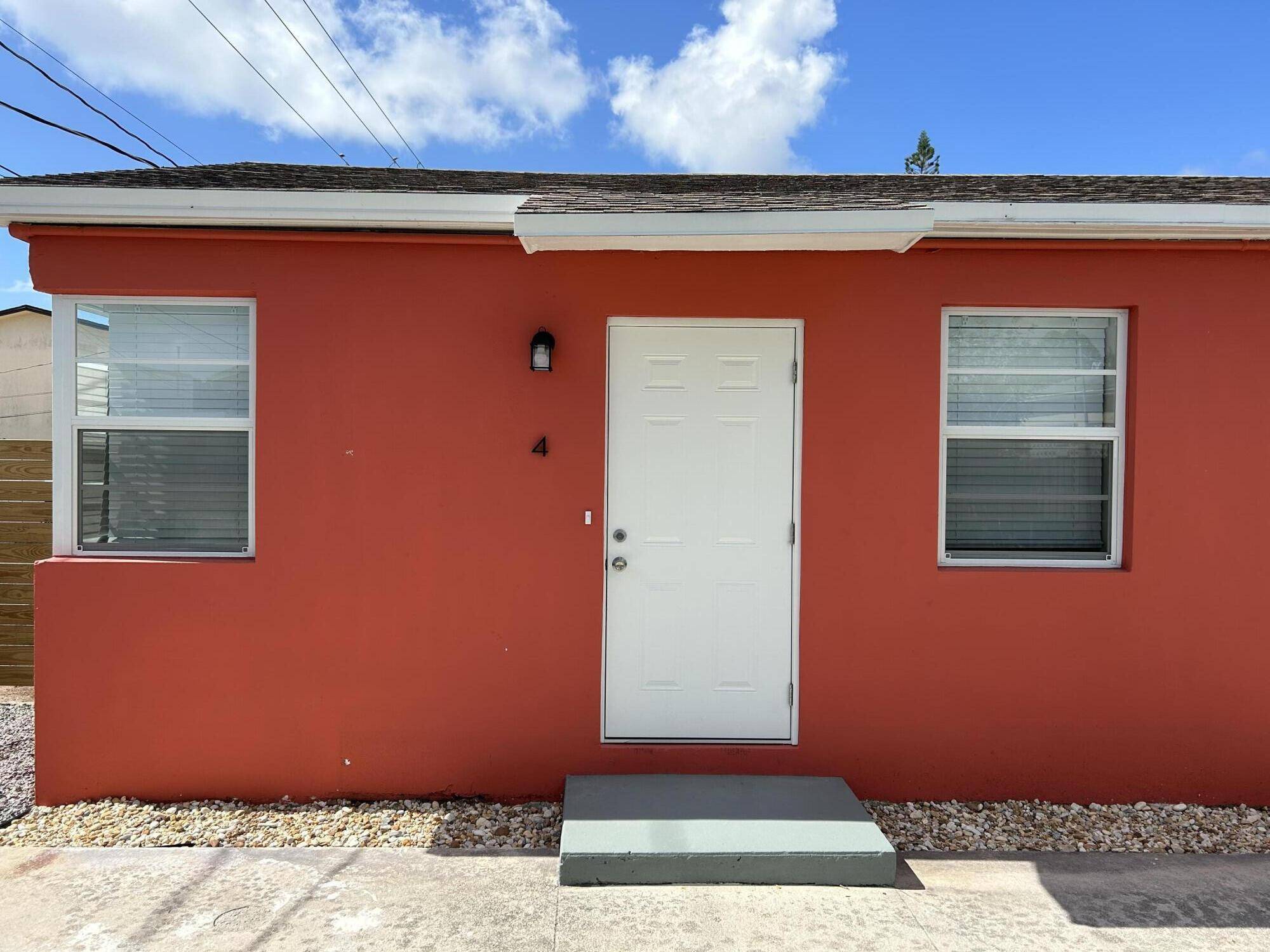 Lake Worth Beach, FL 33460,628 N M ST 4