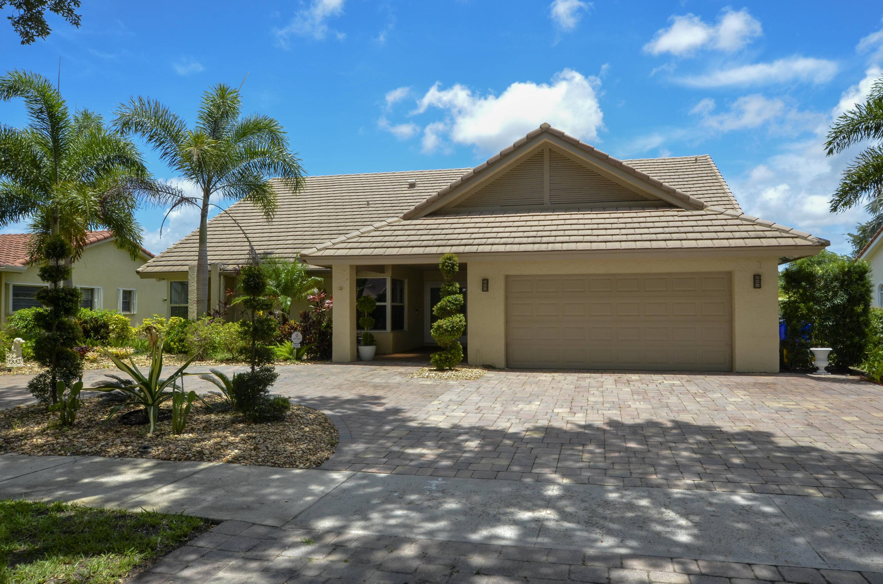 Boca Raton, FL 33434,2541 NW 39 Street ST