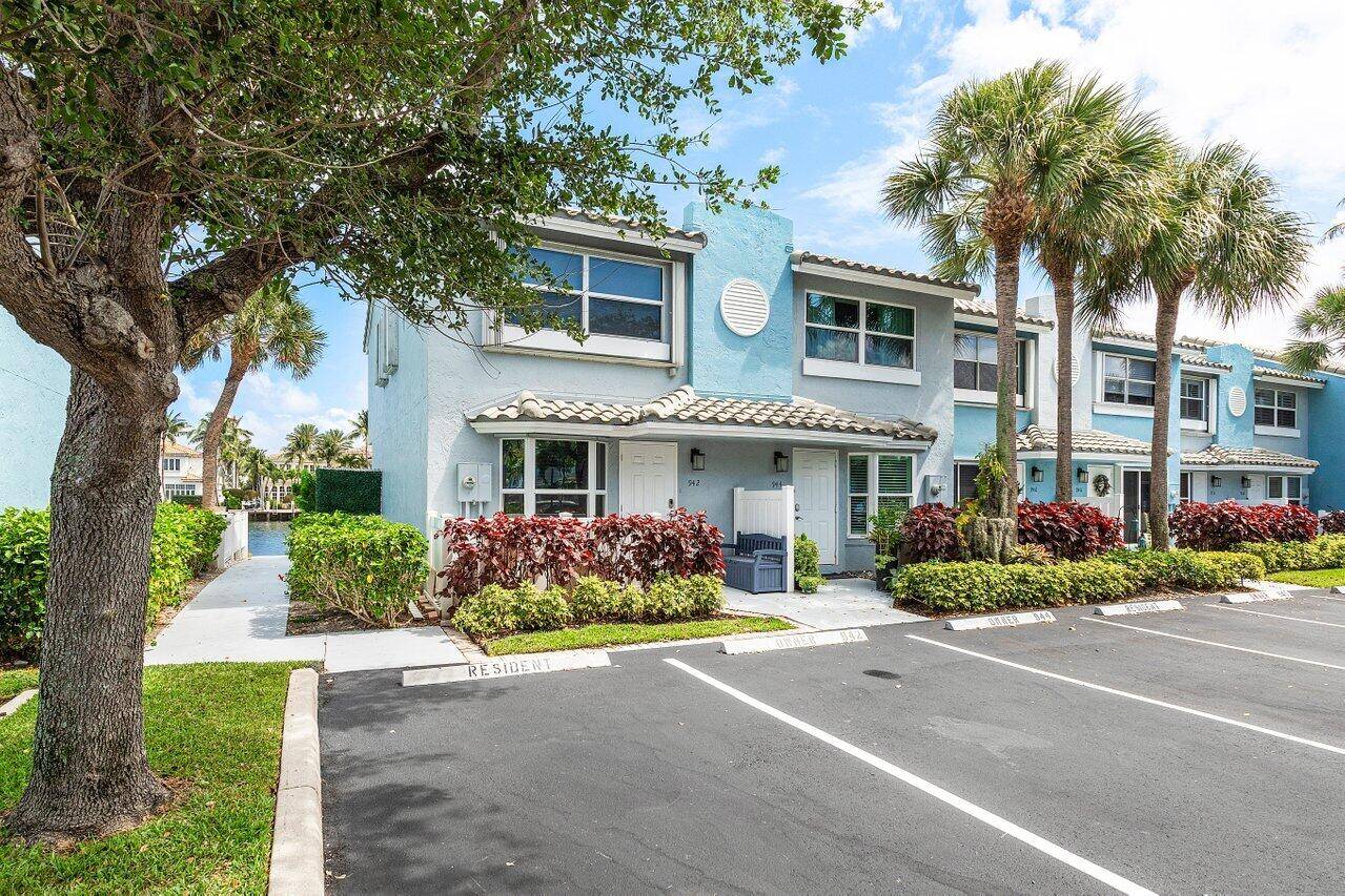 Boca Raton, FL 33487,942 Jeffery ST