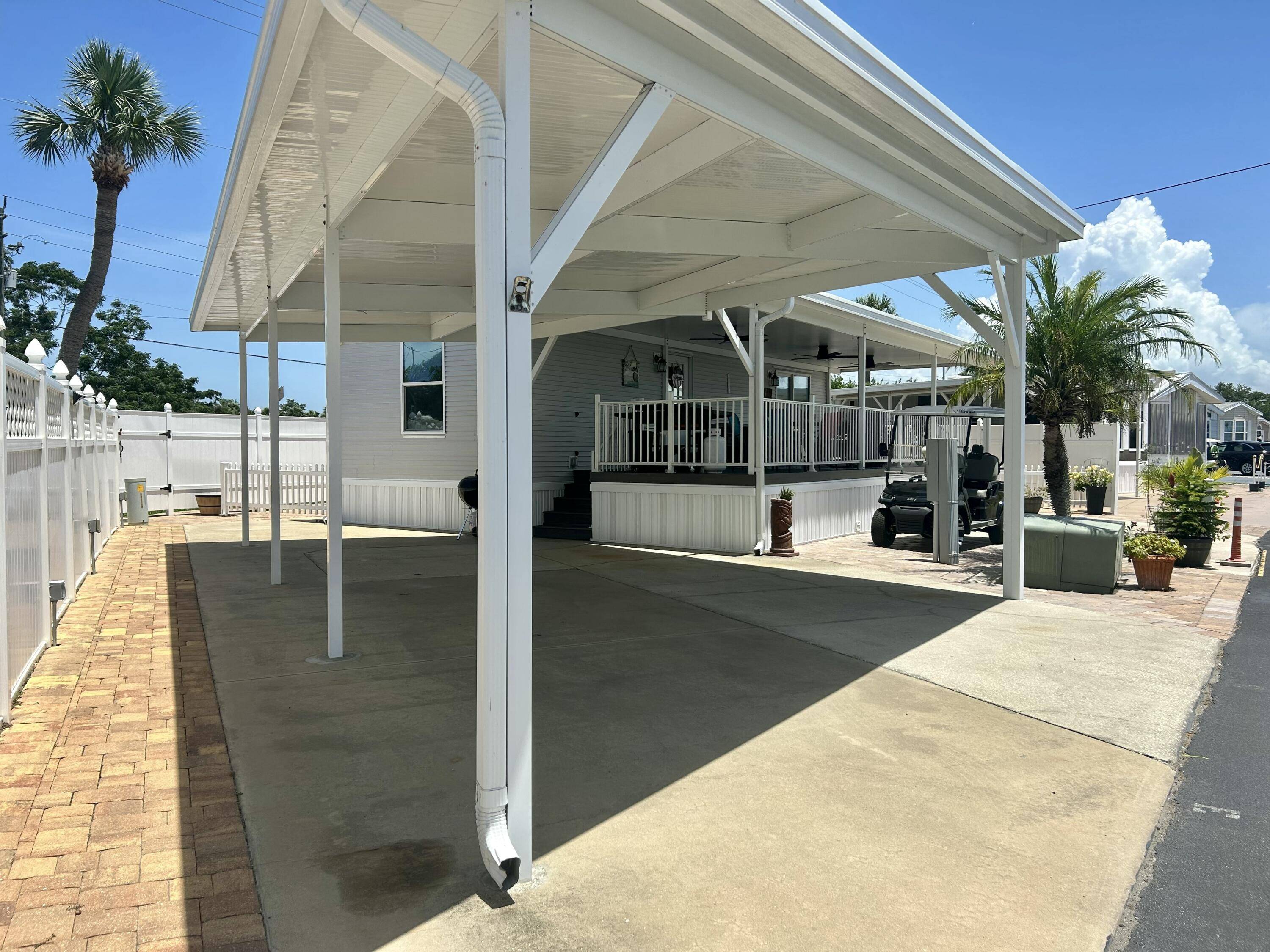 Okeechobee, FL 34974,7950 W Hwy 78 3