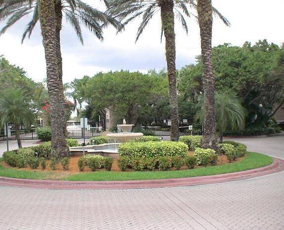 Miramar, FL 33025,12112 Saint Andrews PL 210