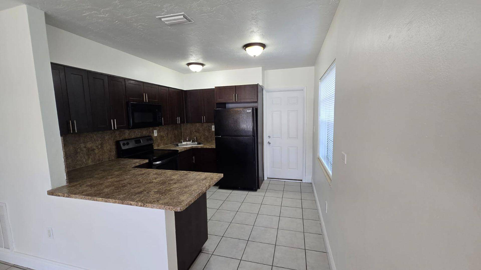 Miramar, FL 33023,6134 SW S 40th CT N
