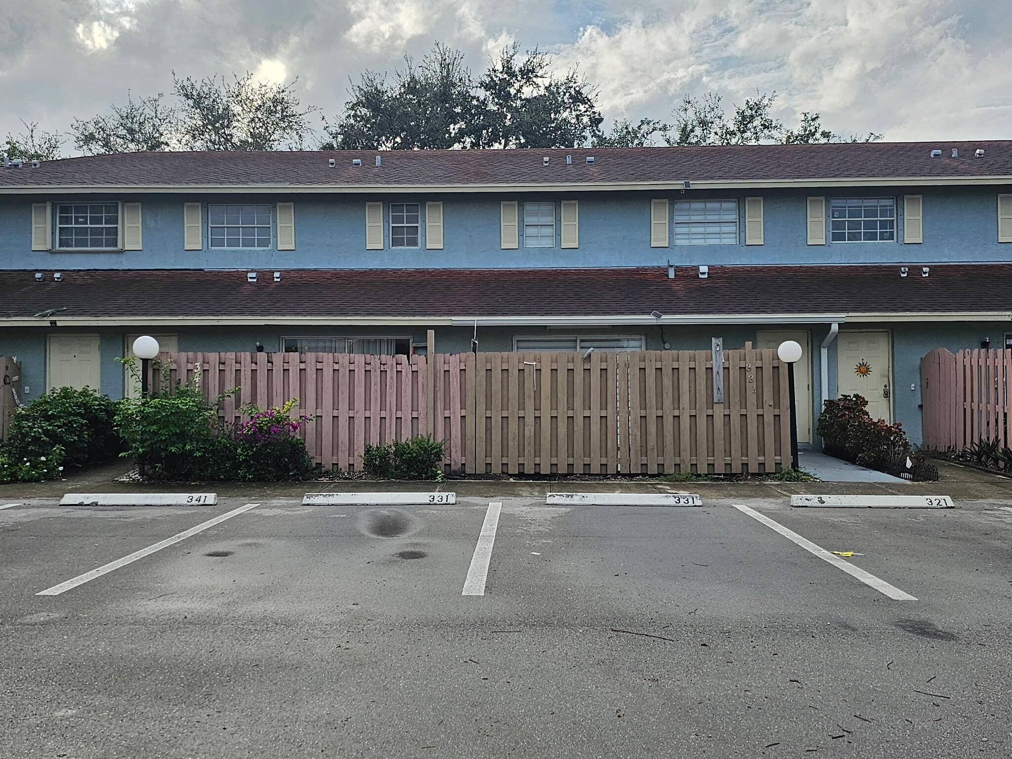 Palm Springs, FL 33406,331 W Cypress WAY