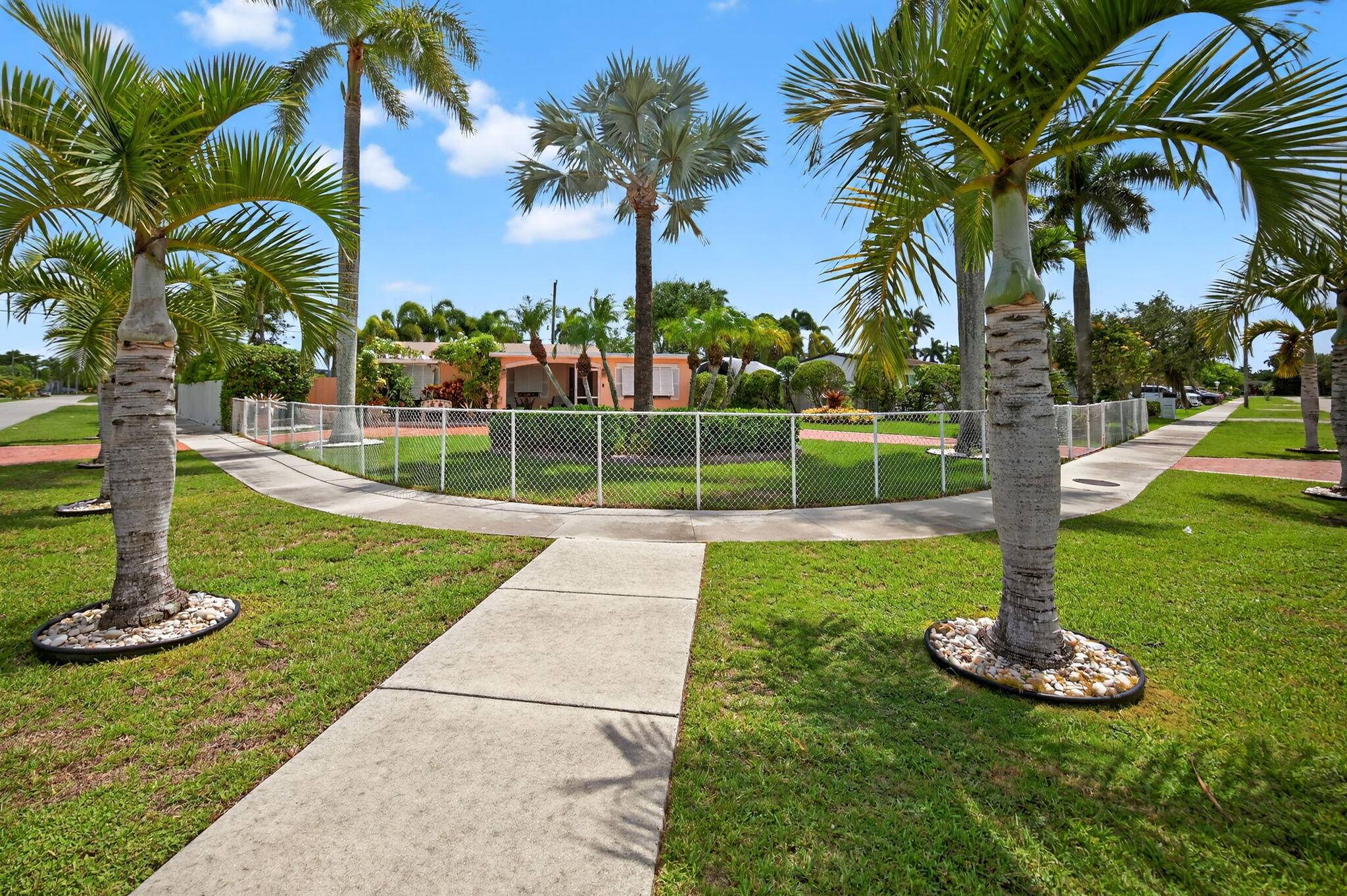 Homestead, FL 33033,1480 NE 10th ST