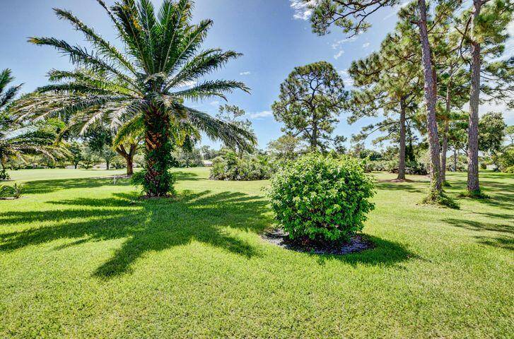 Boynton Beach, FL 33436,2 Fairway DR