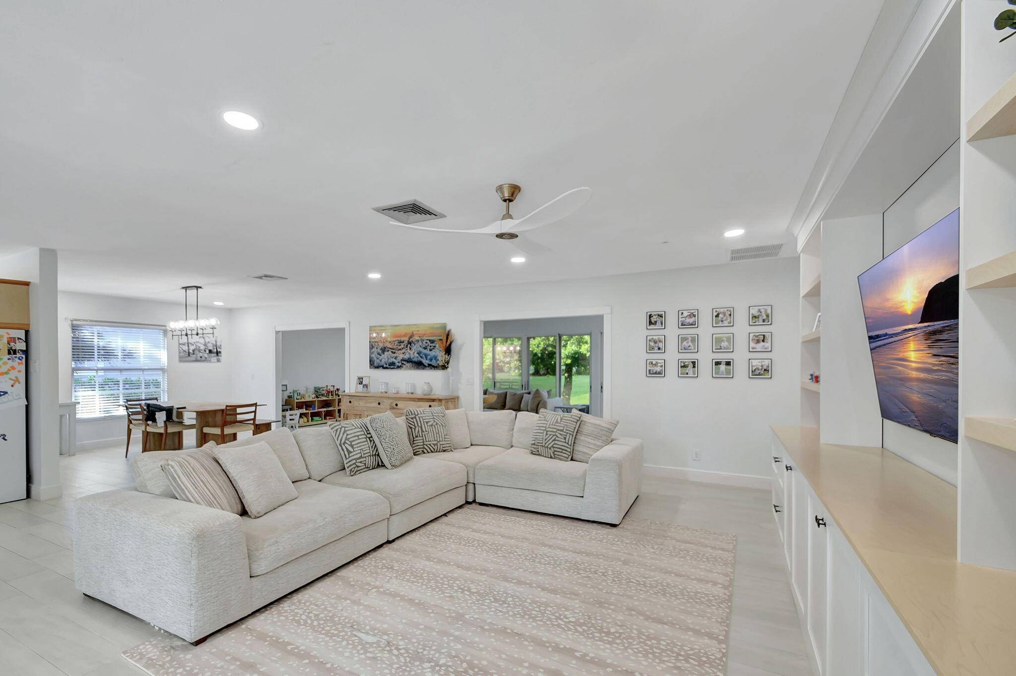 Boynton Beach, FL 33436,15 Holly DR